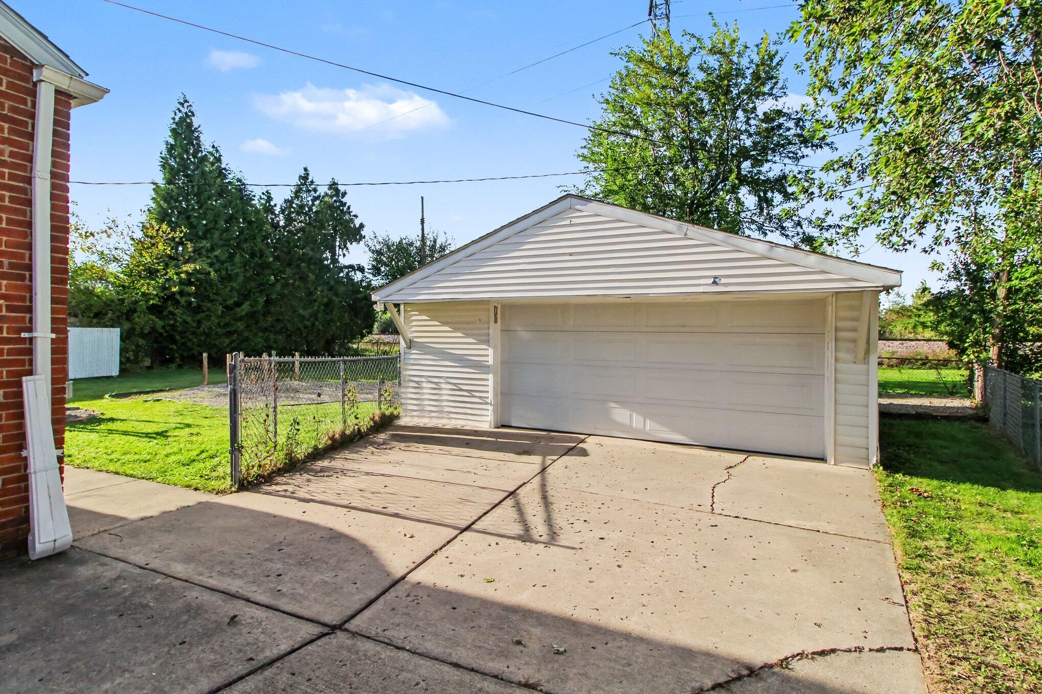 6310 Buckingham Avenue Property Photo 25