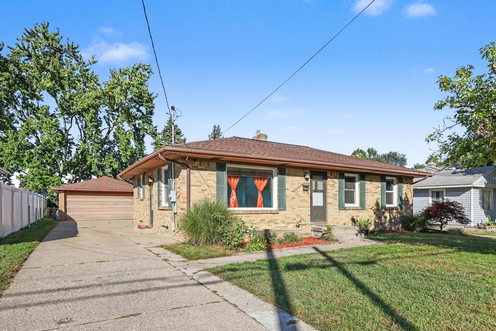 3353 Boone Avenue Sw Property Photo 1
