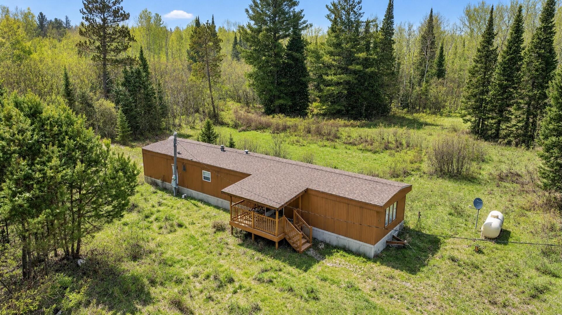 1570 Ryno Road Property Photo 1