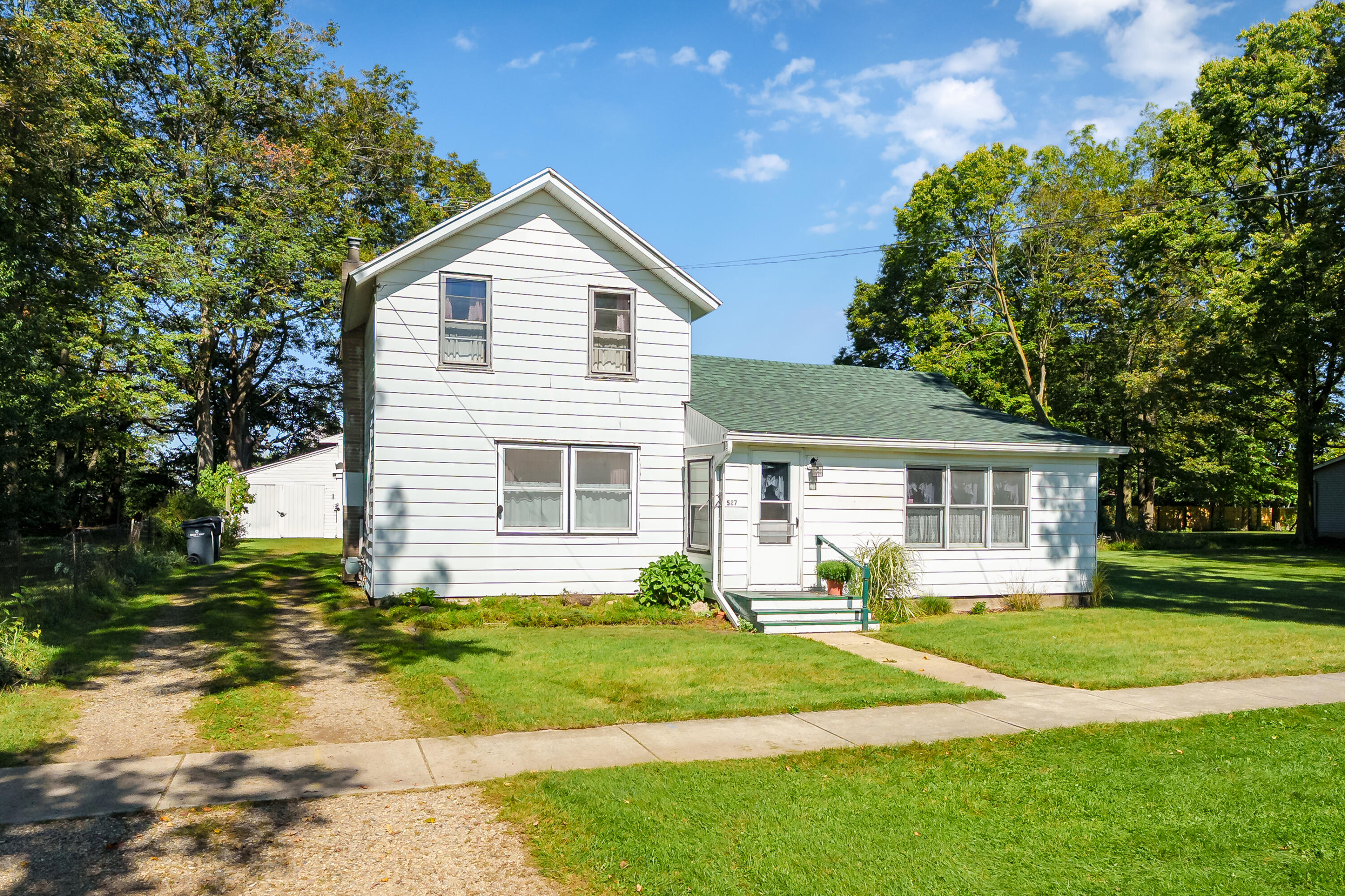 527 Osterhout Street Property Photo 1