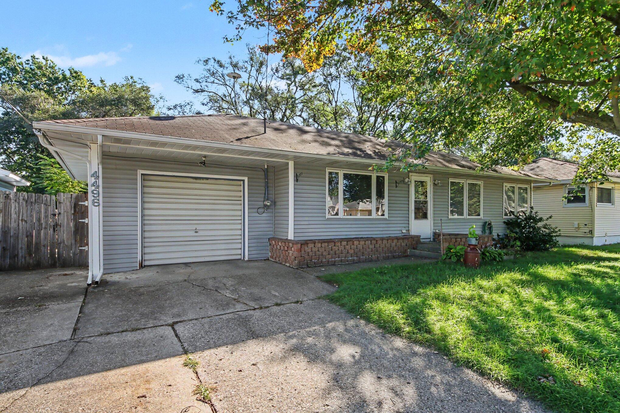 4496 Burgis Avenue Se Property Photo 1