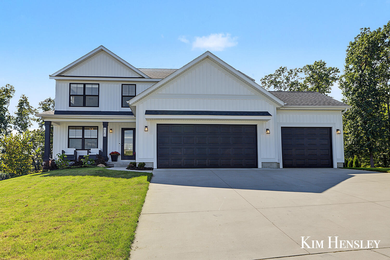 6343 Bentley Drive Ne Property Photo 1