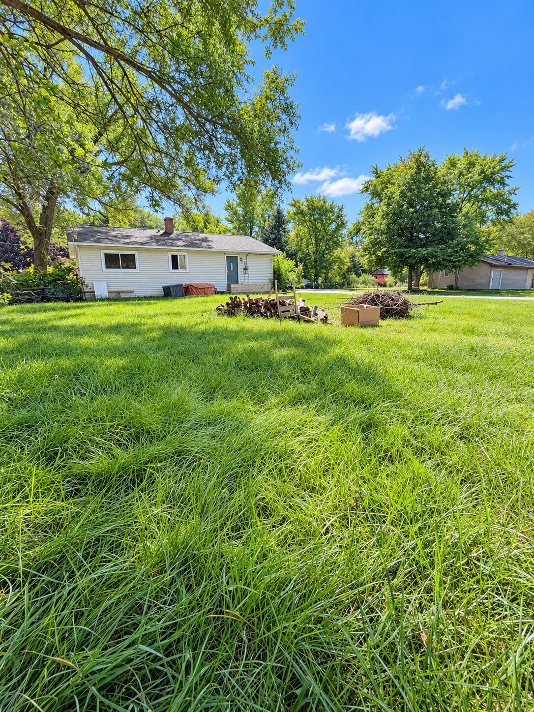 2260 Oak Park Drive Property Photo 2