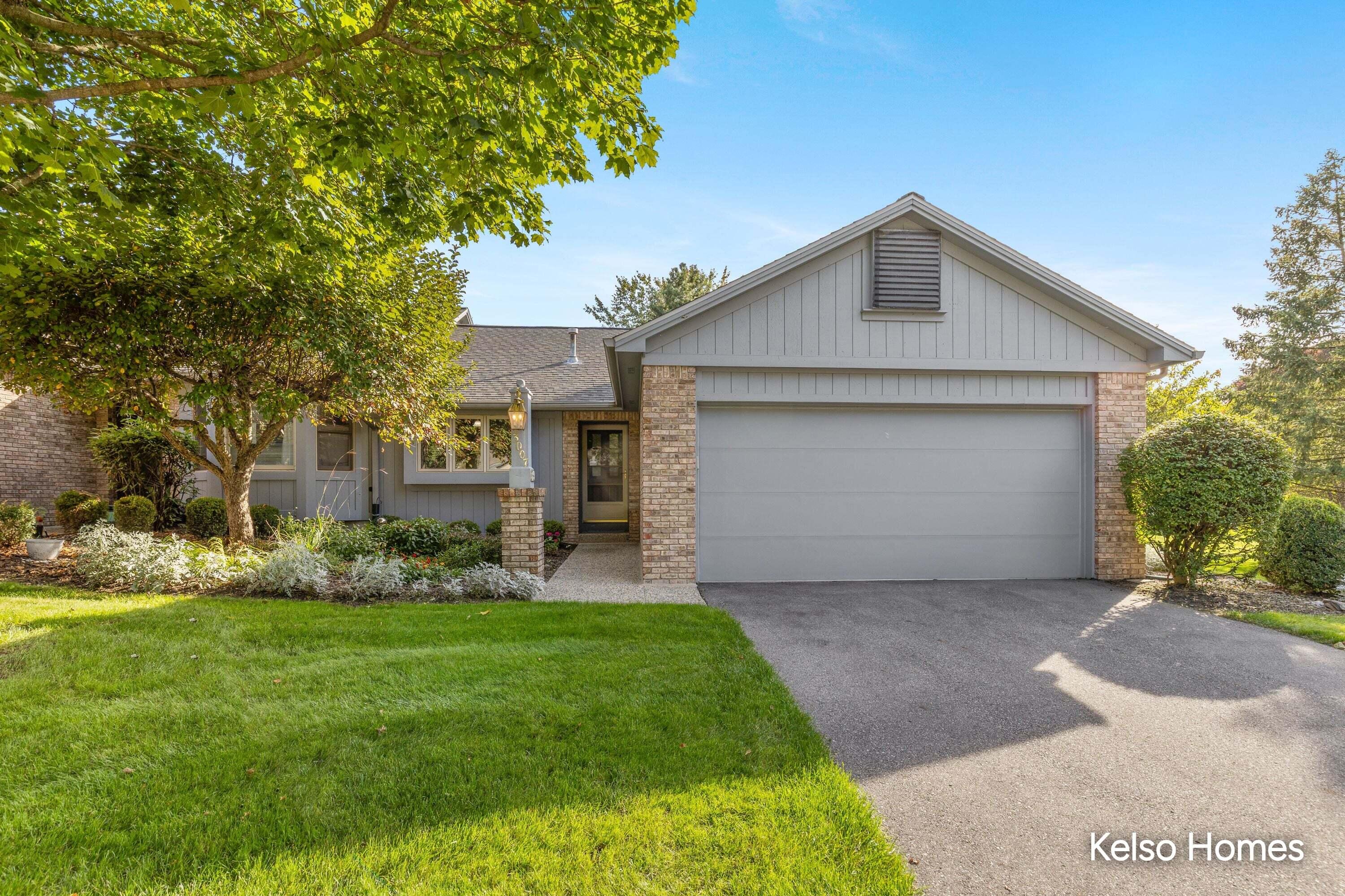 3007 Kay Drive SE Property Photo 1