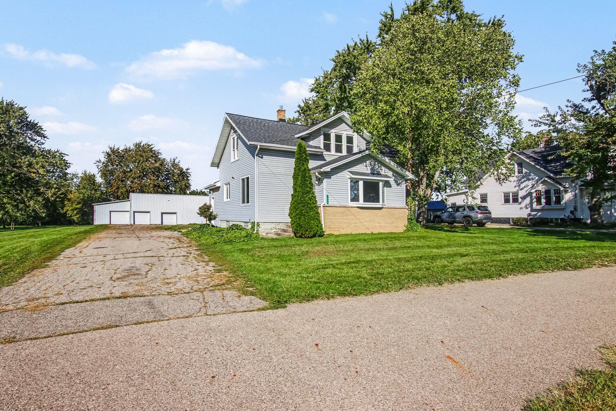 871 64th Avenue Property Photo 1