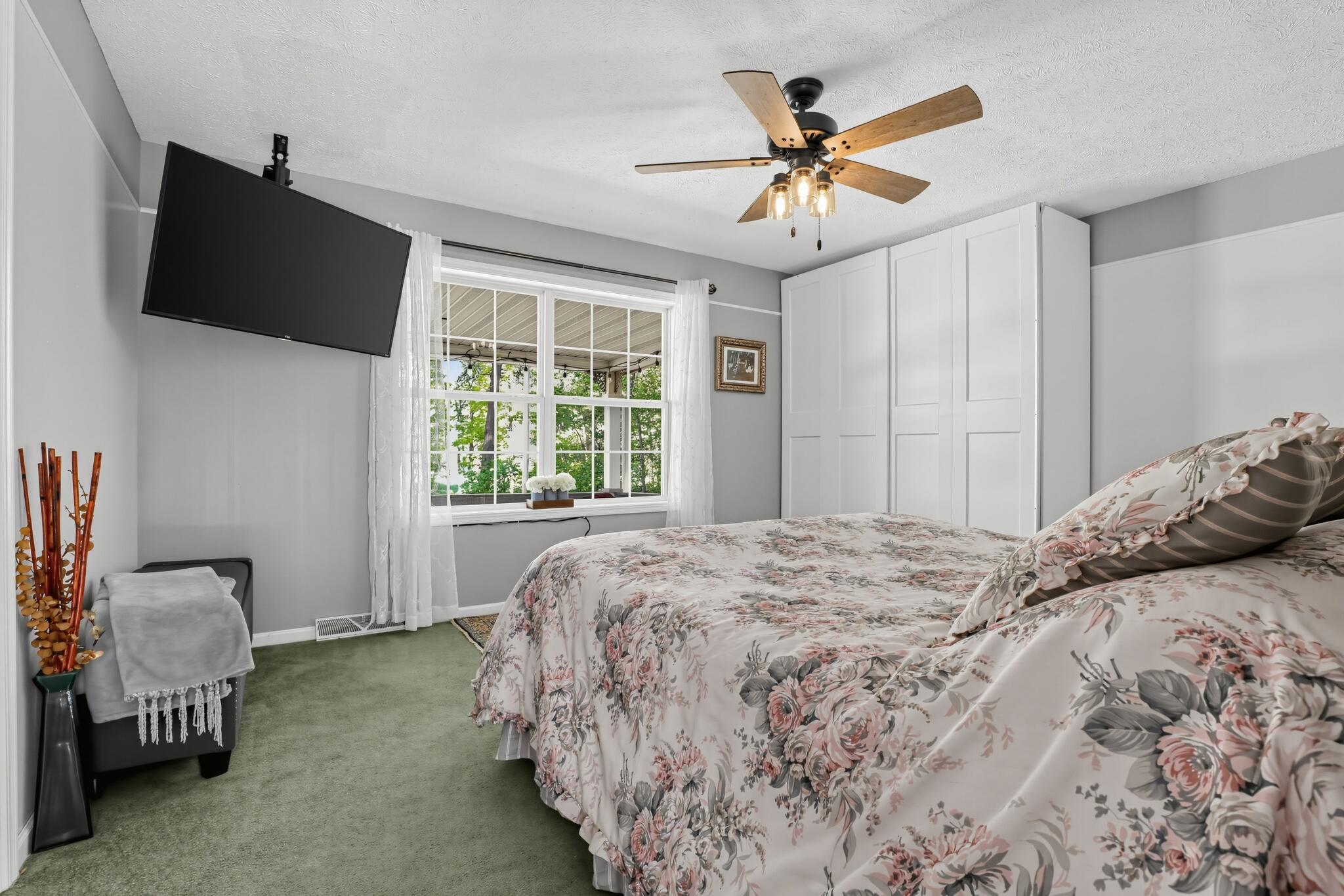 45101 Dunn Road Property Photo 23