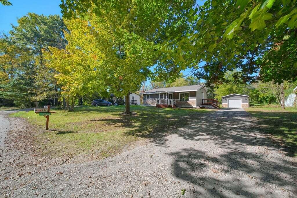 627 Vaughn Street Property Photo 1