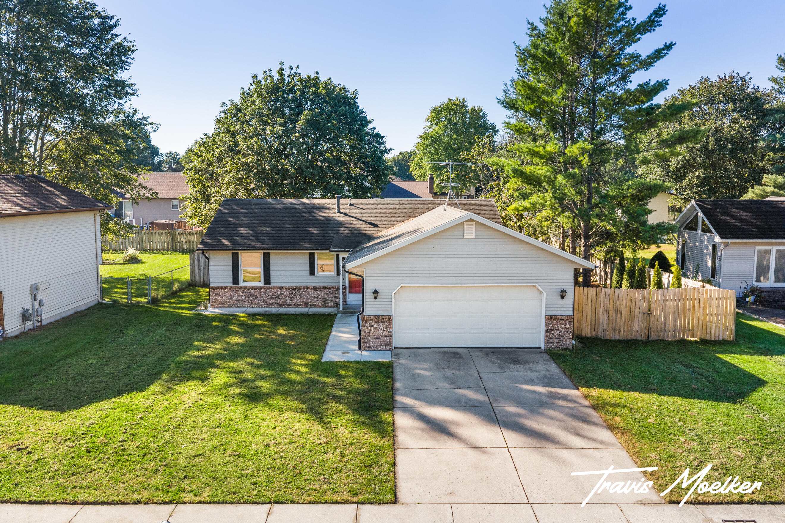 4582 Sutton Place Sw Property Photo 1