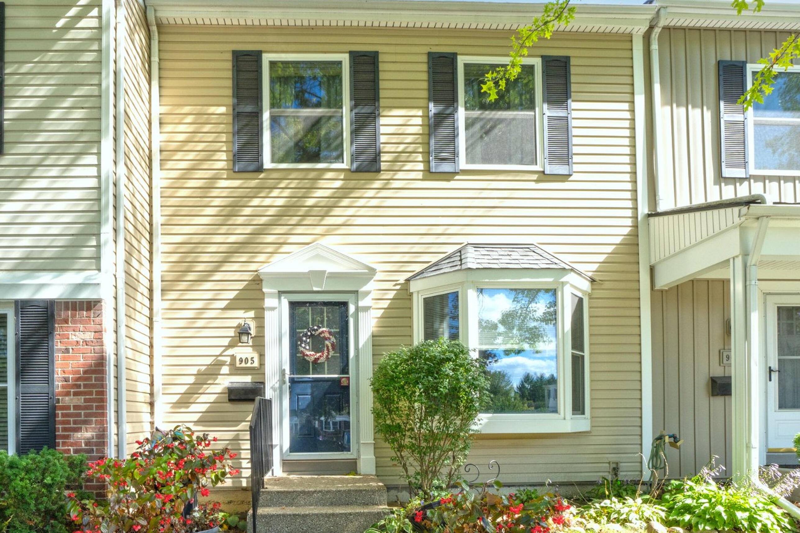 905 Medford Court Property Photo 1