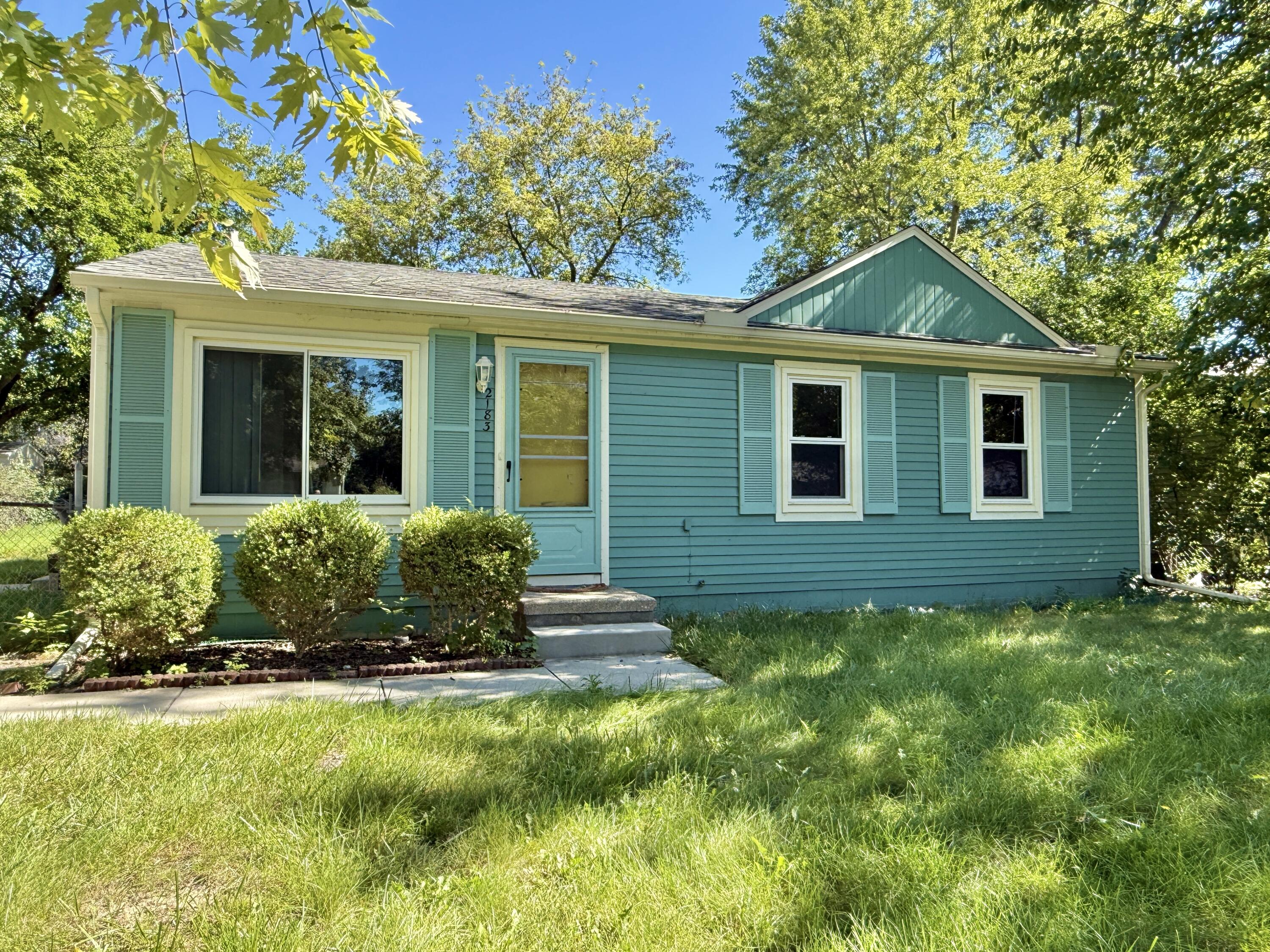 2183 Hemlock Drive Property Photo 1