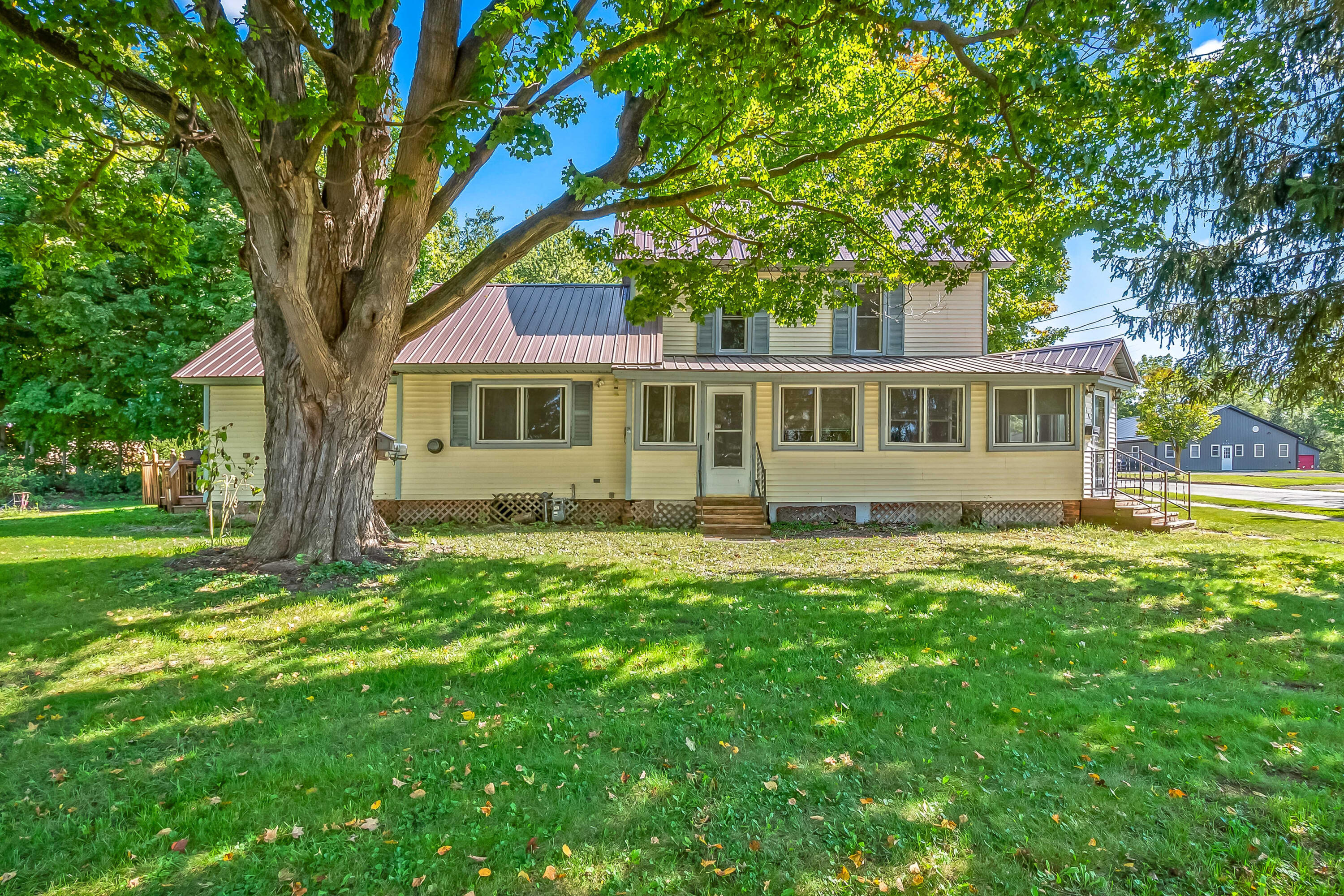 128 E St Joe Street Property Photo 5