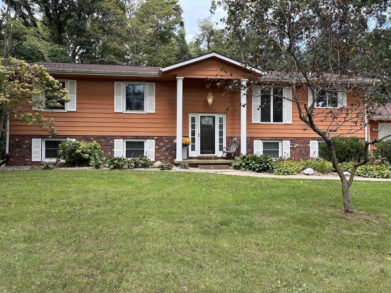 9511 E Ml Avenue Property Photo 1