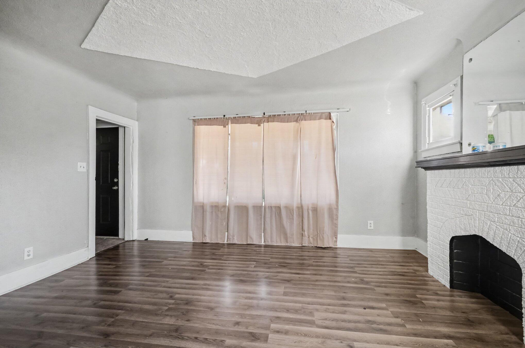 15457 Cloverlawn Avenue Property Photo 10