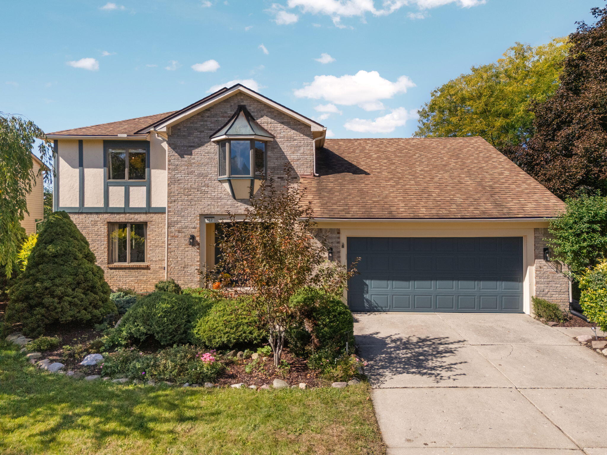 612 Burr Oak Drive Property Photo 1