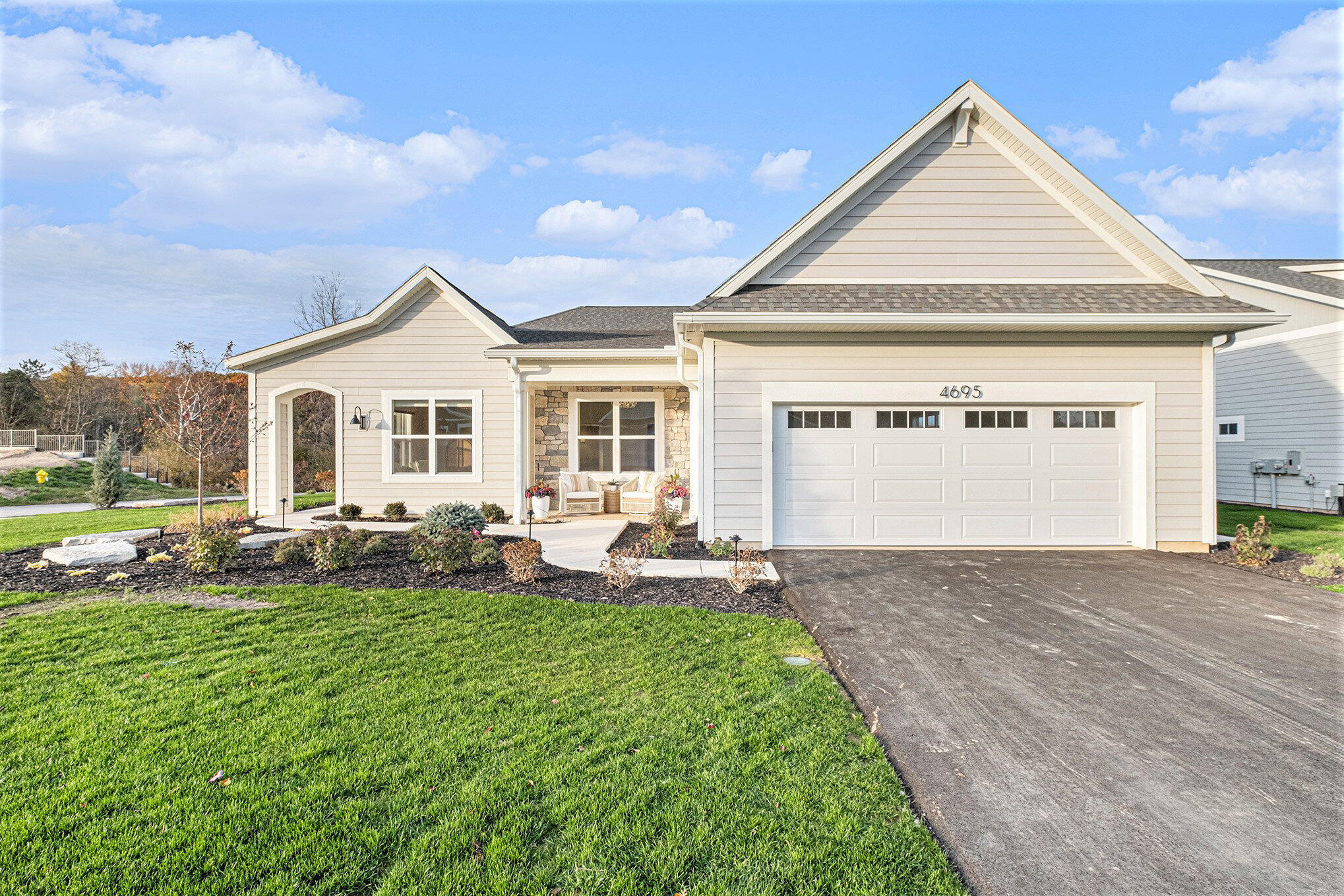 4695 Knapp Bluff Drive Ne Property Photo 1