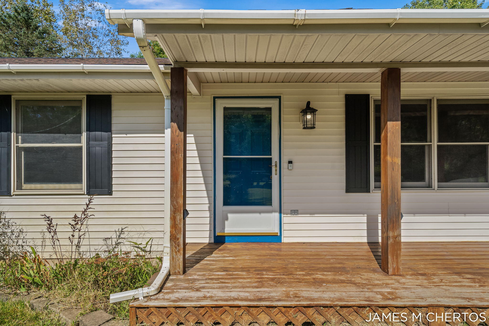 8283 Deer Valley Drive Se Property Photo 5