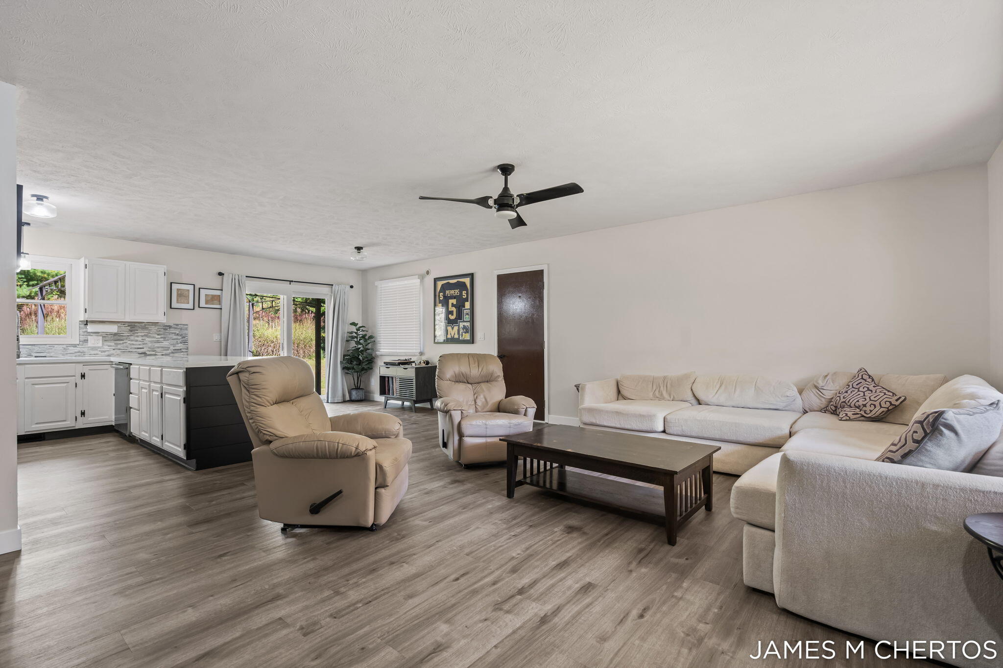 8283 Deer Valley Drive Se Property Photo 7