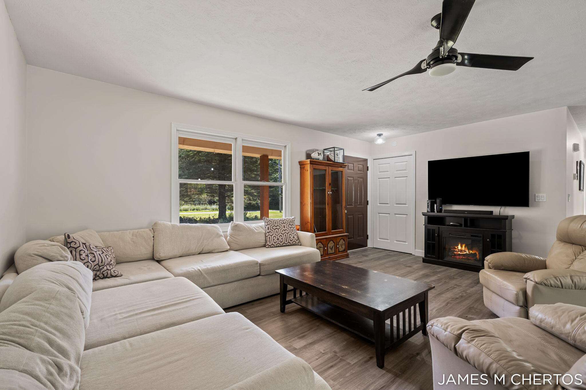 8283 Deer Valley Drive Se Property Photo 9