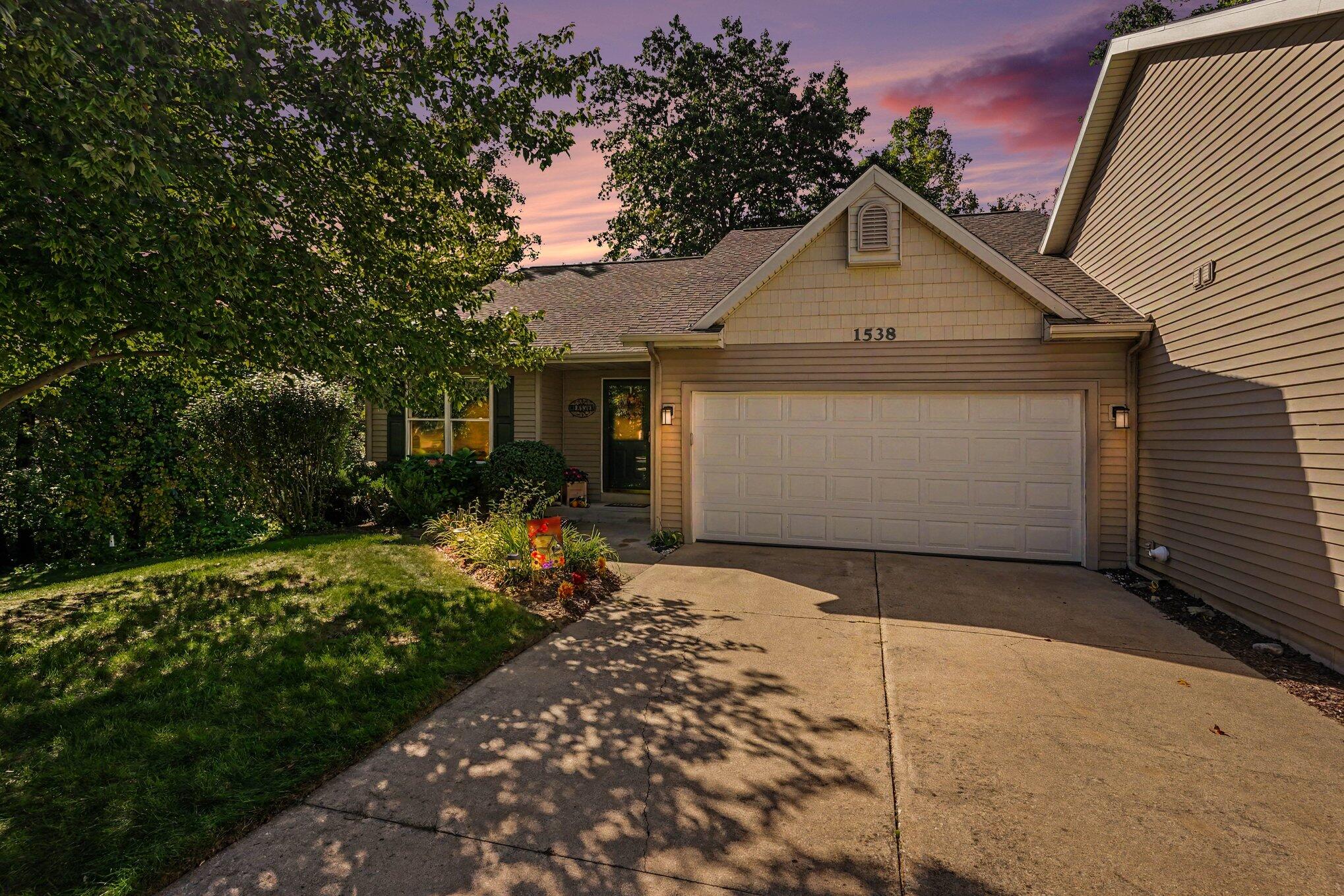 1538 Beechtree Cmns 13 Property Photo 1