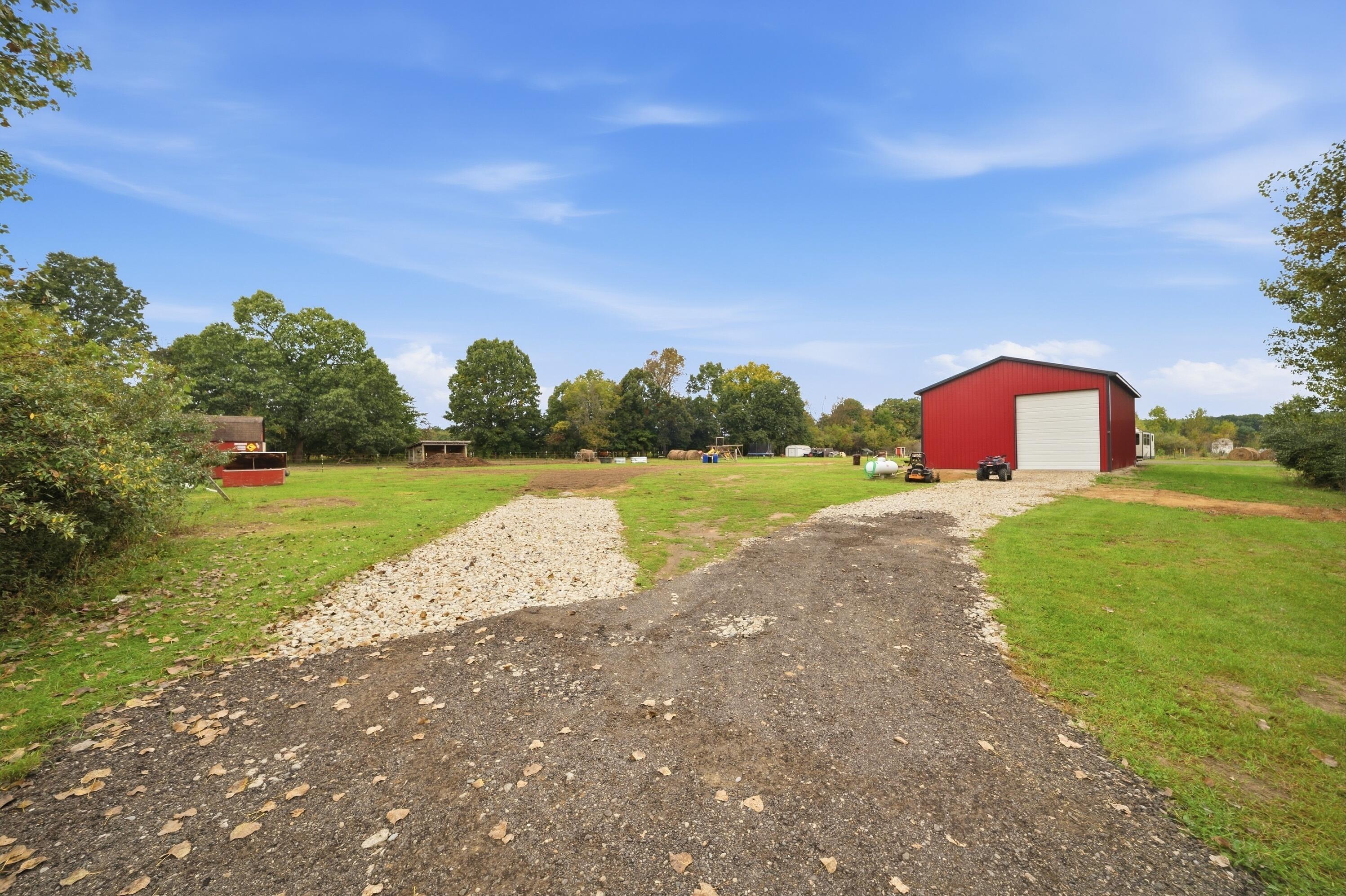 2400 Skeeter Lane Property Photo 1