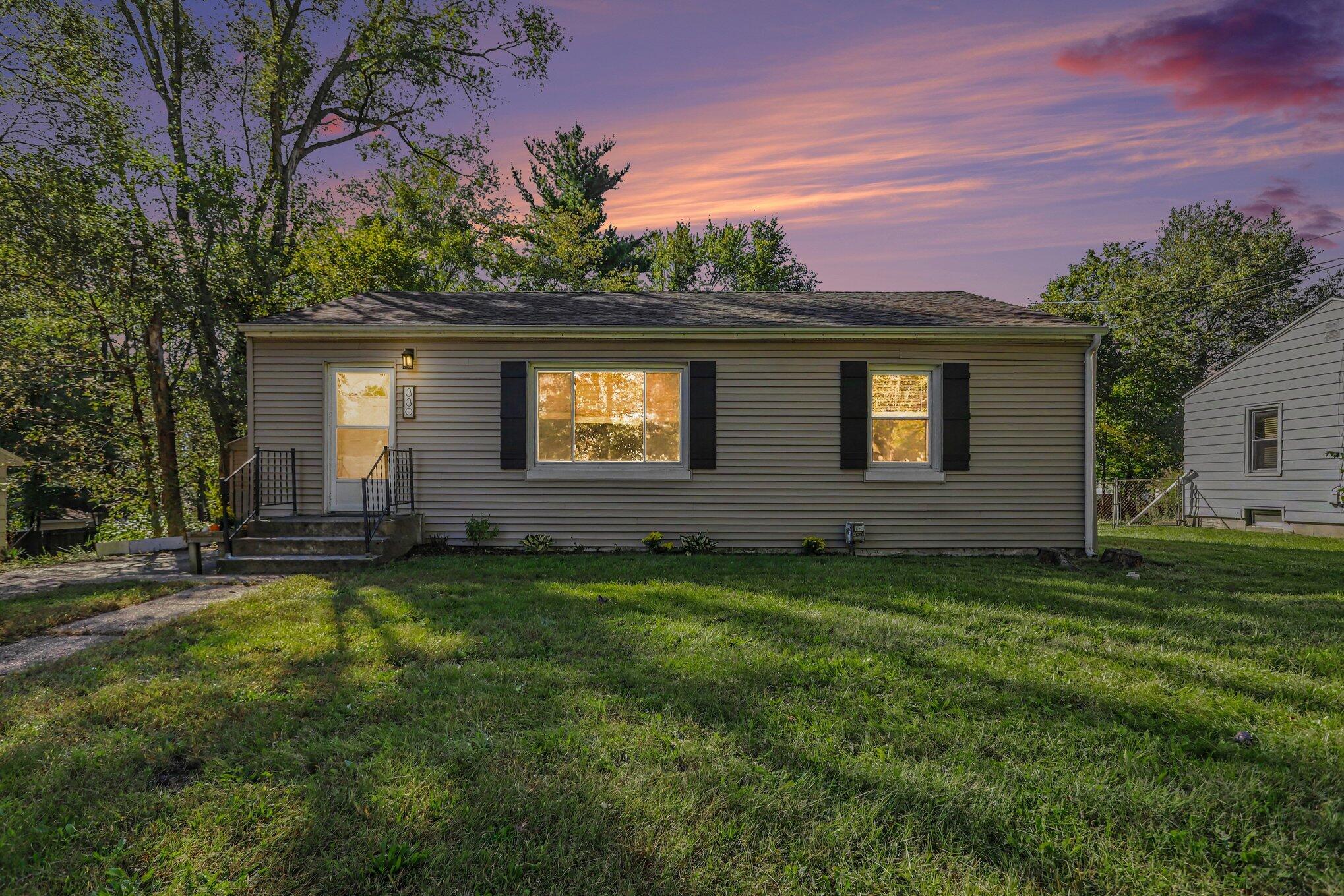 330 E Van Hoesen Boulevard Property Photo 1