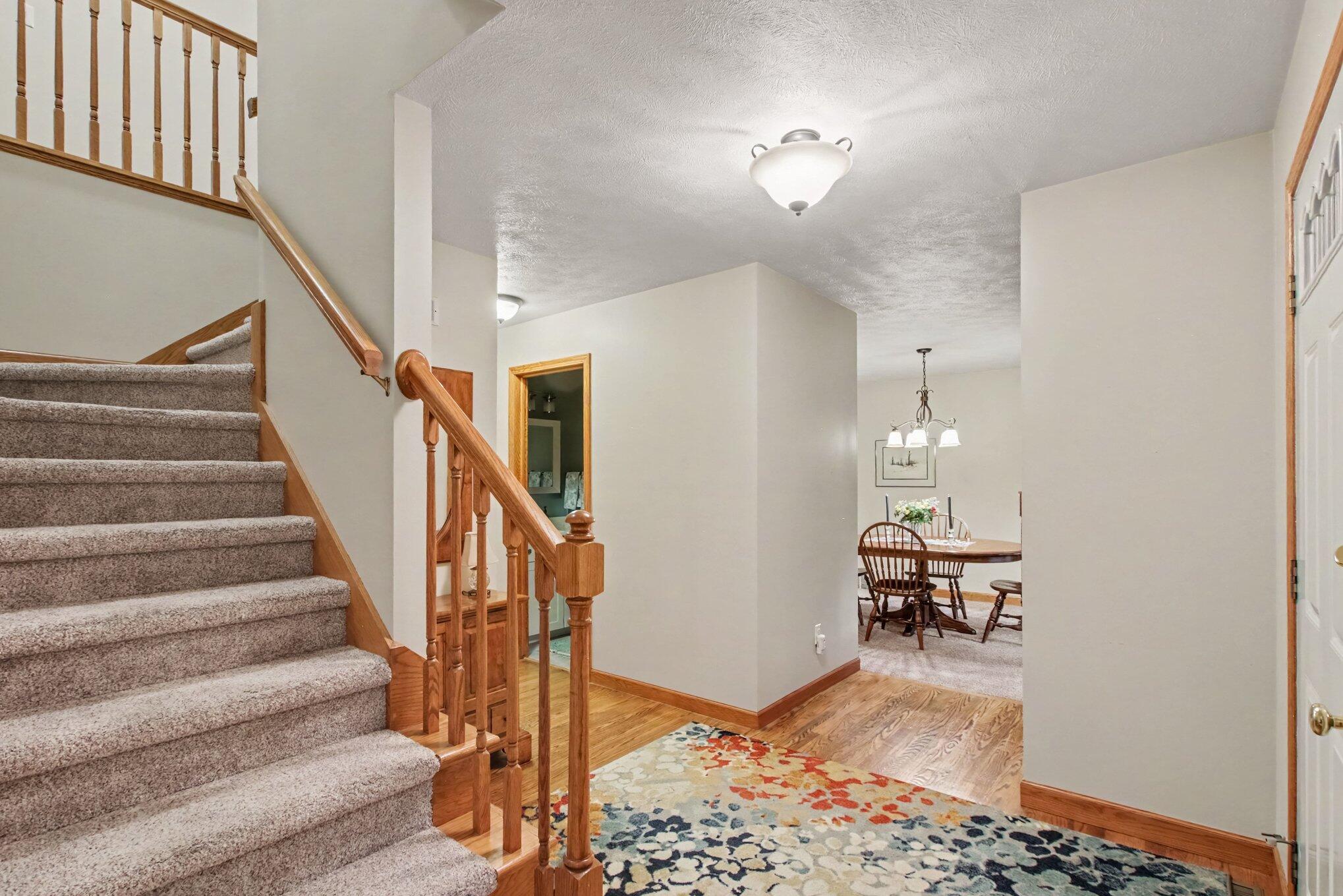 9737 Firefly Avenue Property Photo 4