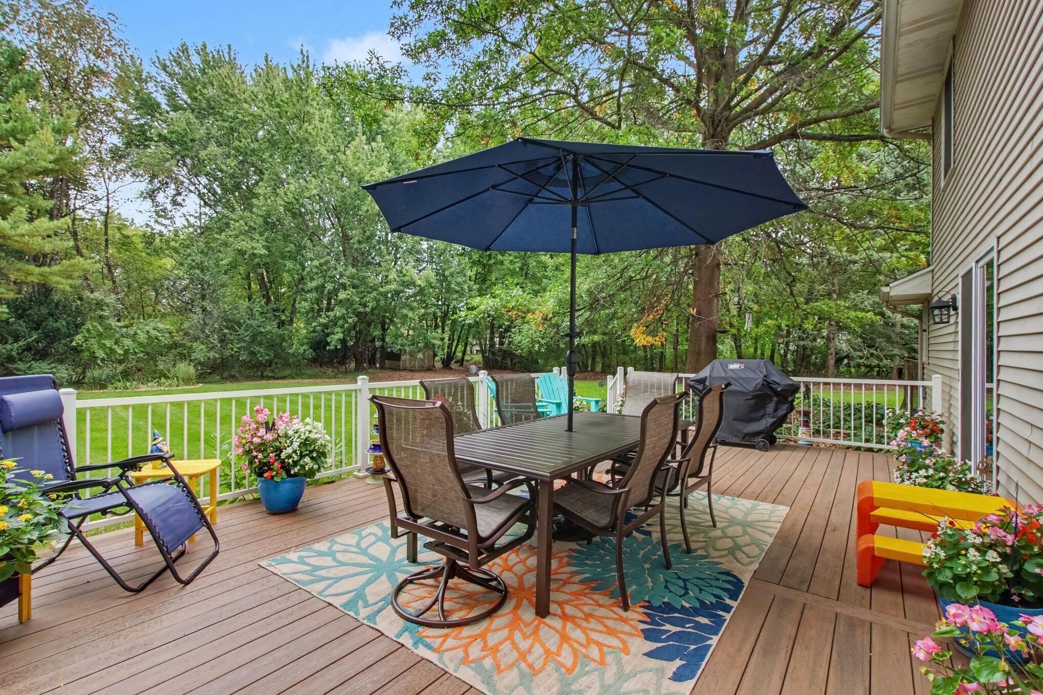 9737 Firefly Avenue Property Photo 26