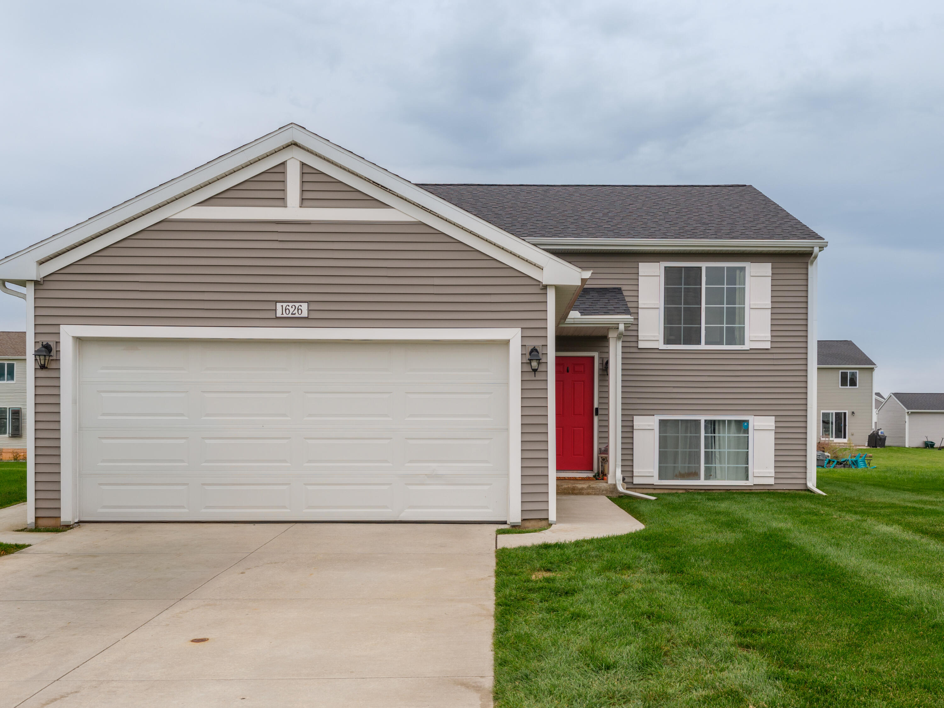 1626 Tea Pond Court Property Photo 1