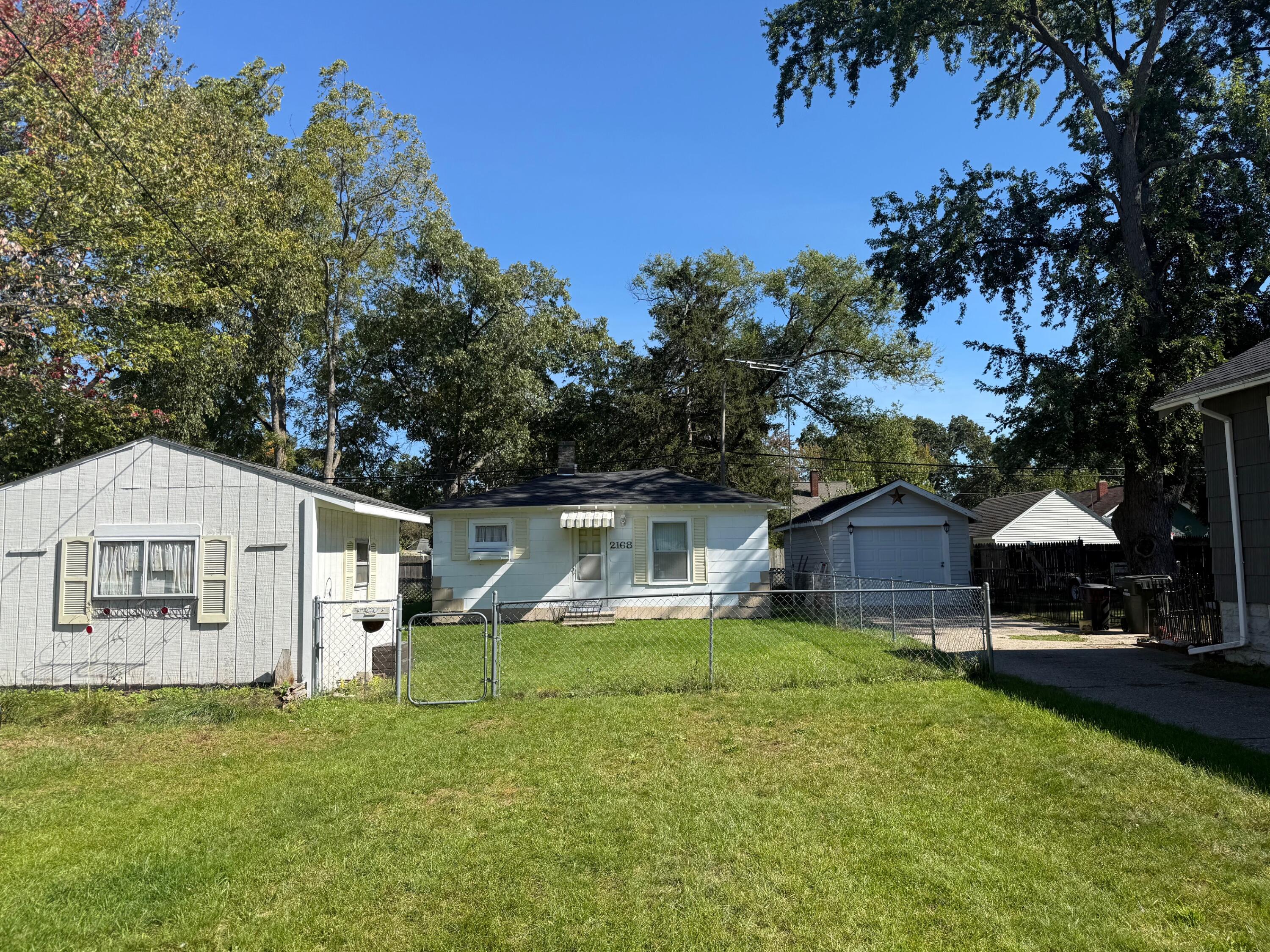 2168 Blodgett Street Property Photo 1