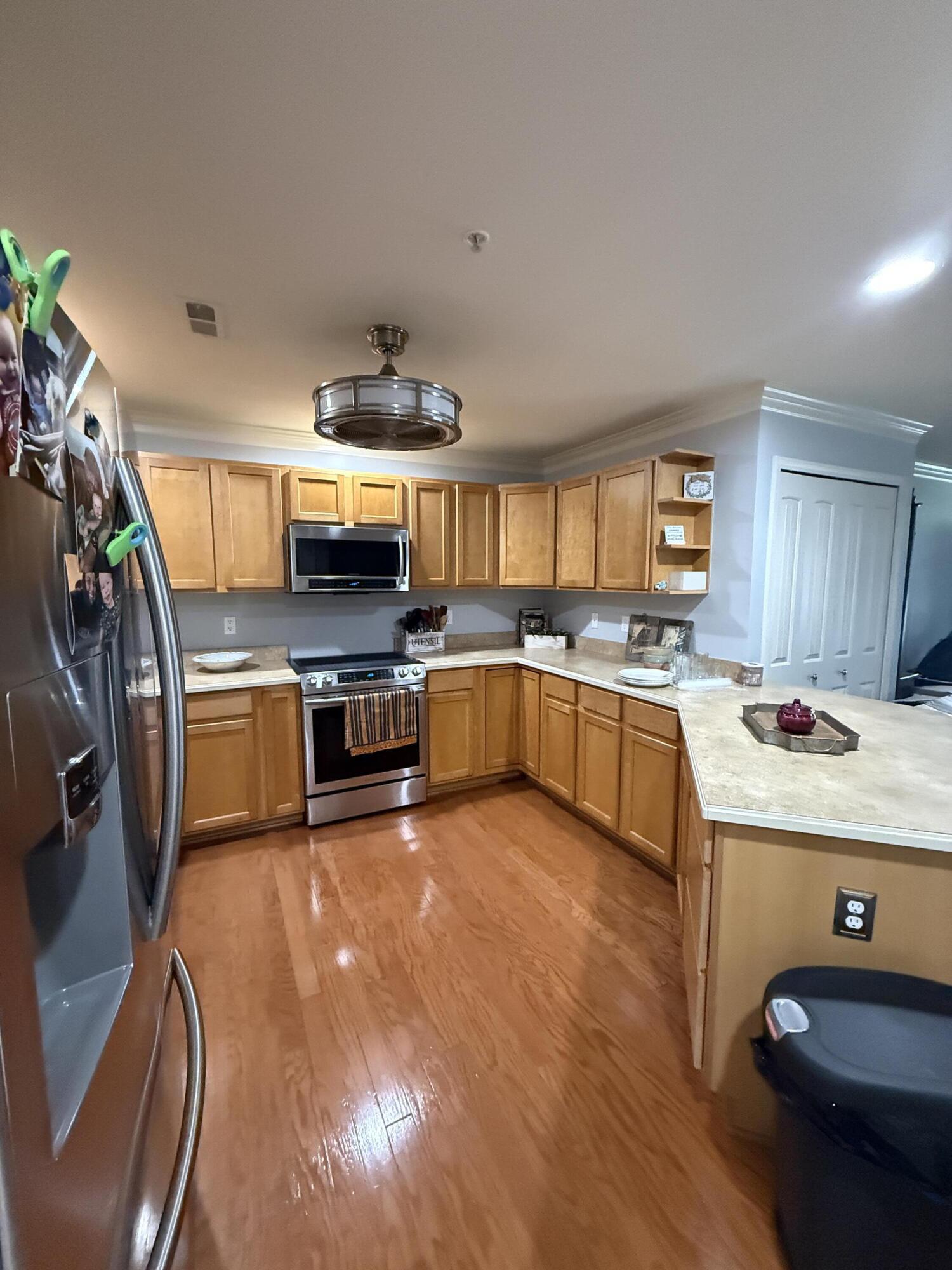 34124 Utica Road Property Photo 6