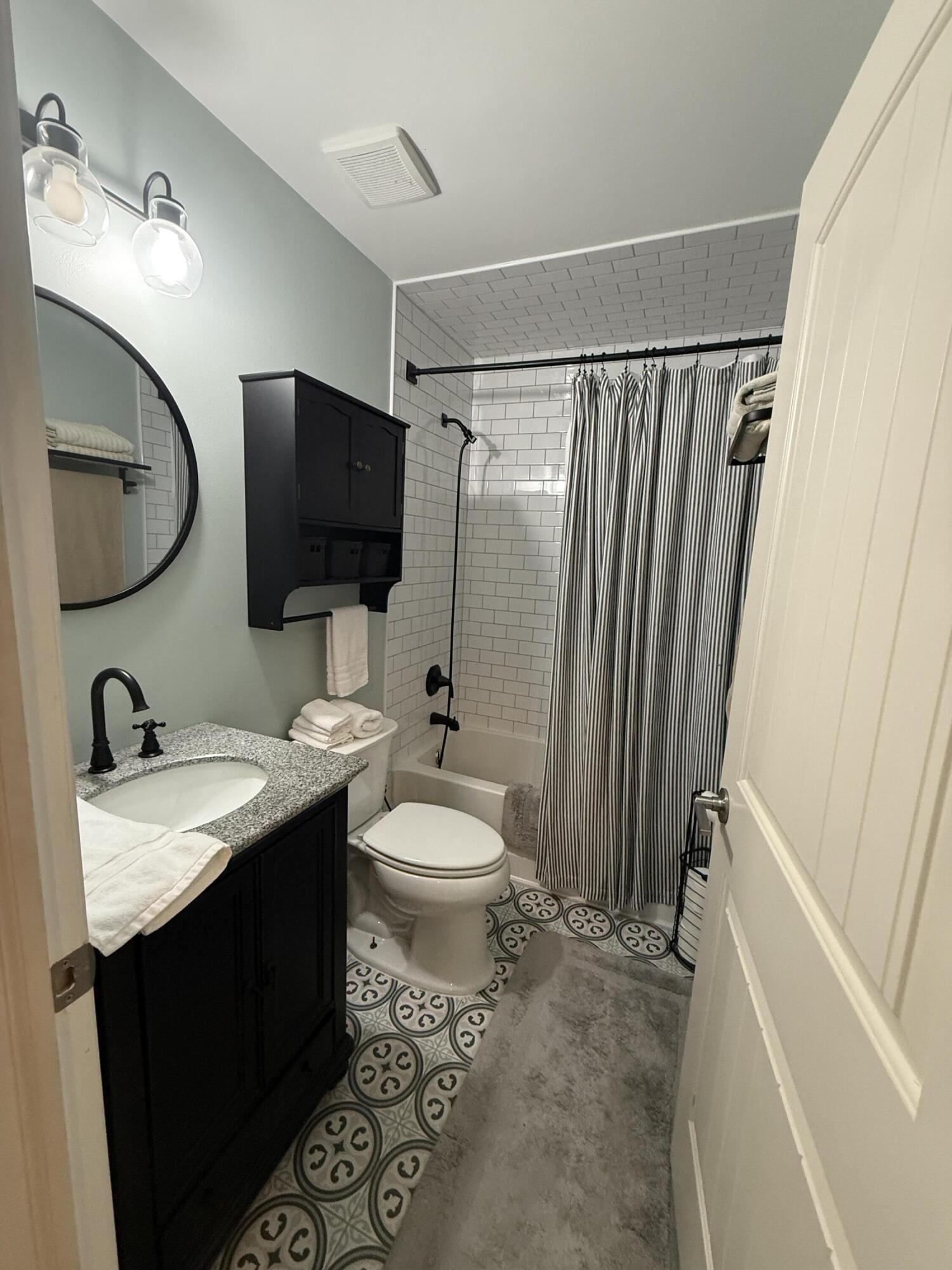 34124 Utica Road Property Photo 9