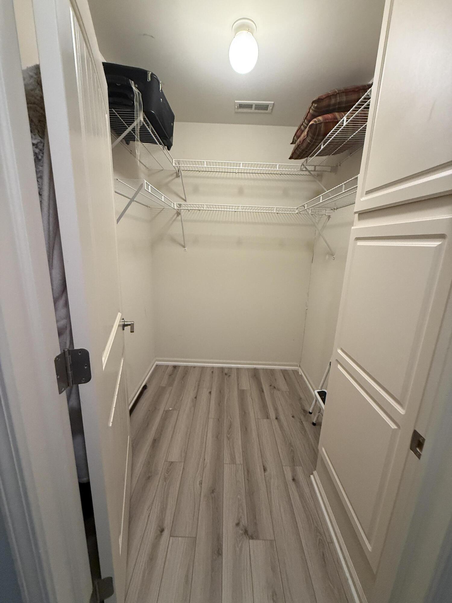 34124 Utica Road Property Photo 11