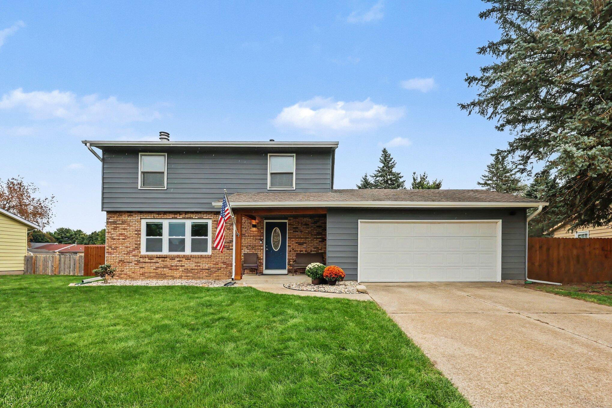 5881 Grand Traverse Lane Property Photo 1