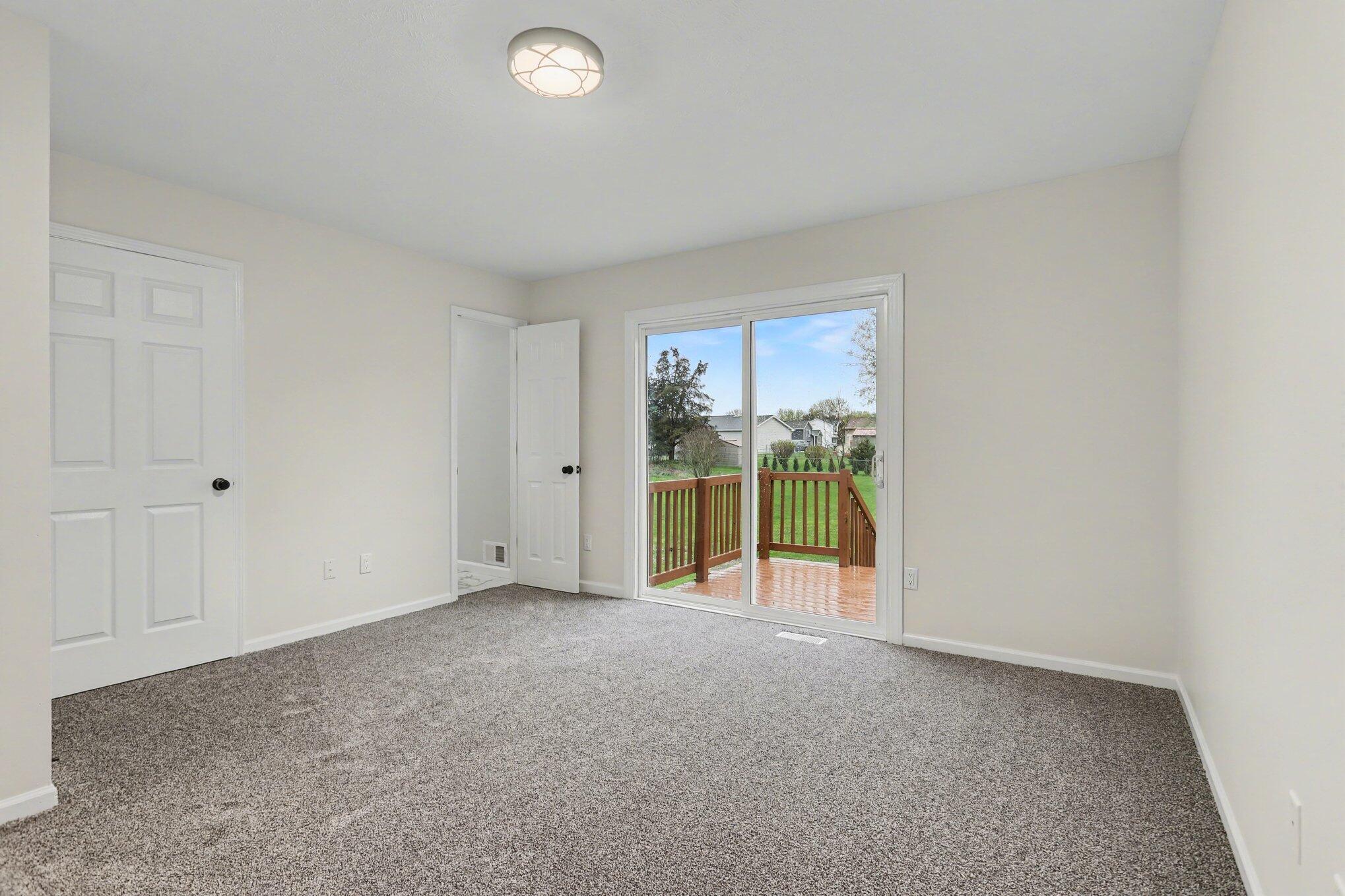 676 N 10th Street Property Photo 16