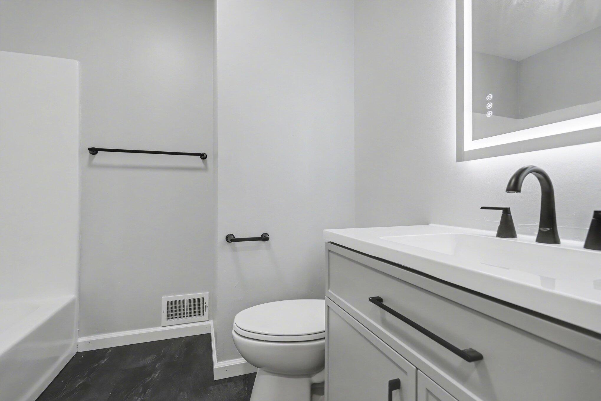 676 N 10th Street Property Photo 21