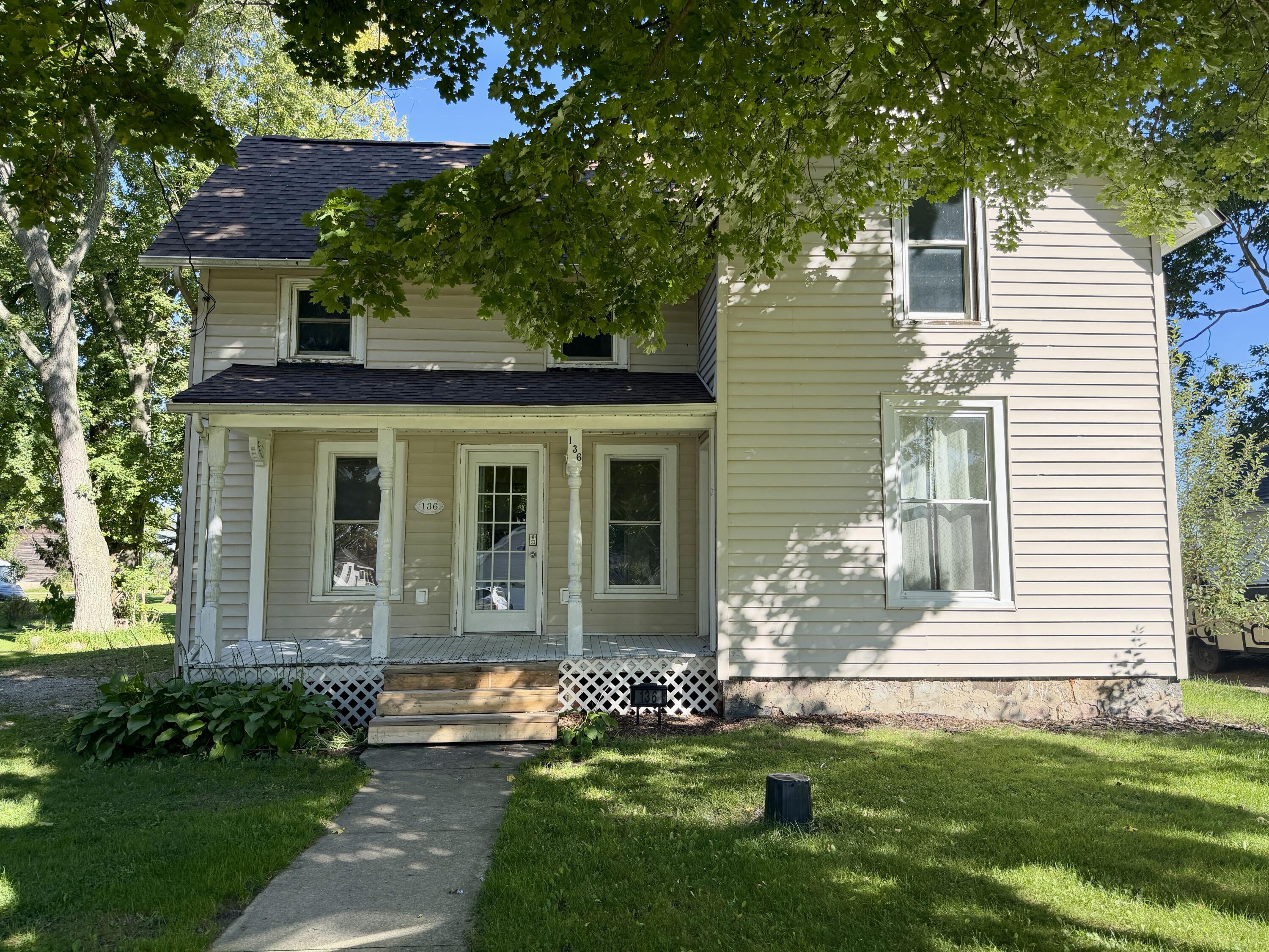 136 Florence Street Property Photo 1
