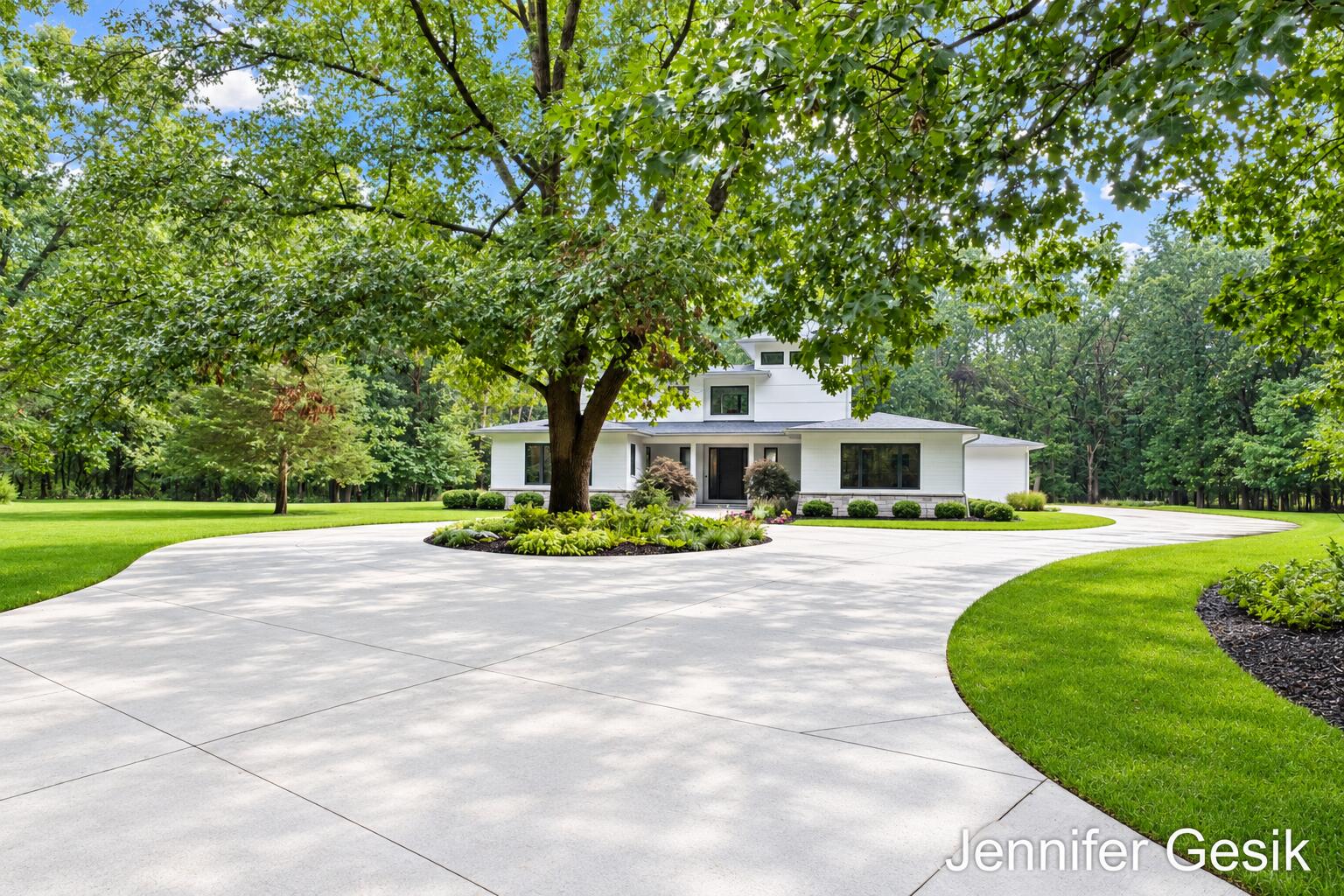 7775 Sudbury Lane Se Property Photo 3
