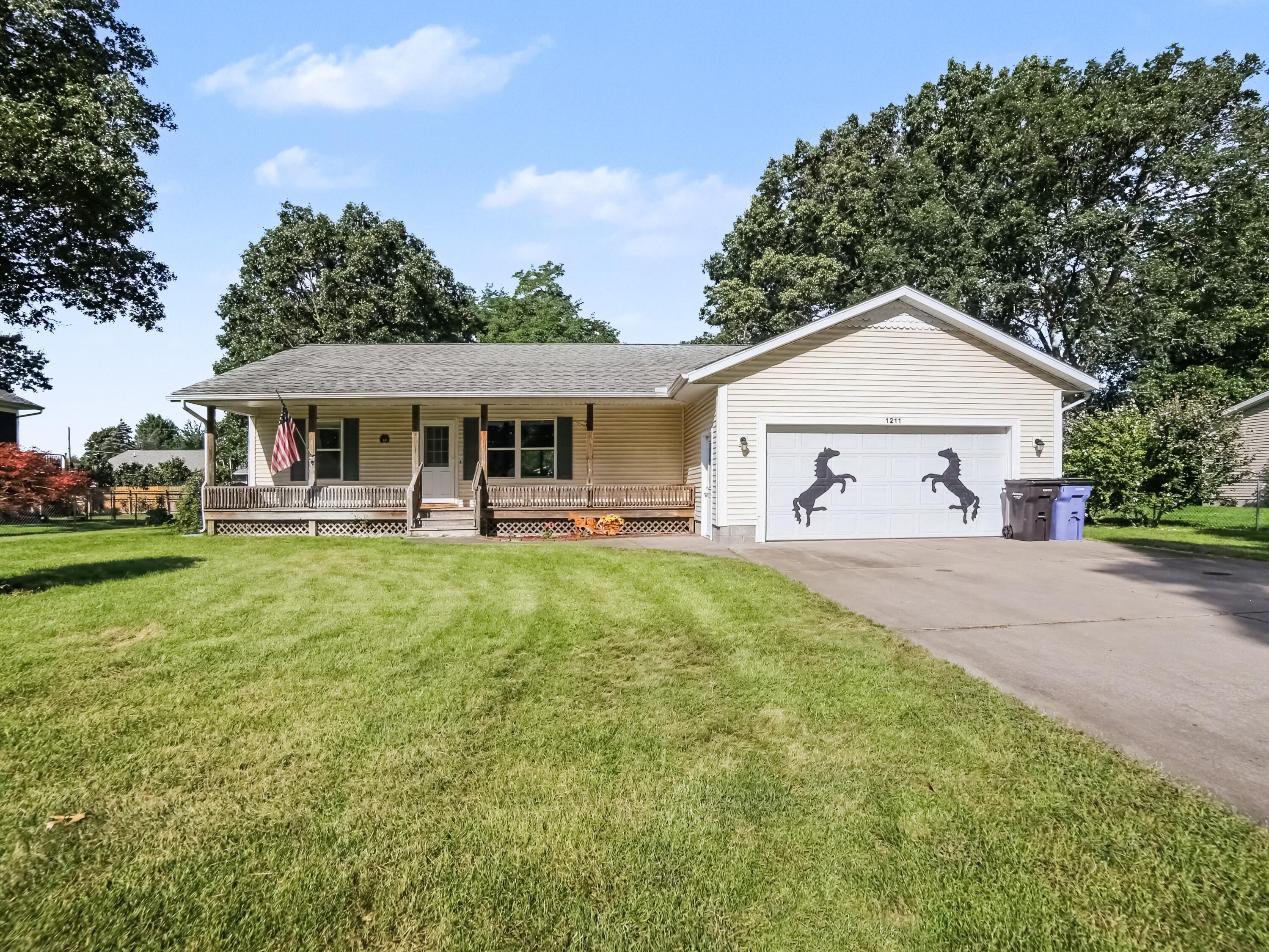 1211 Woodcrest Street Property Photo 1