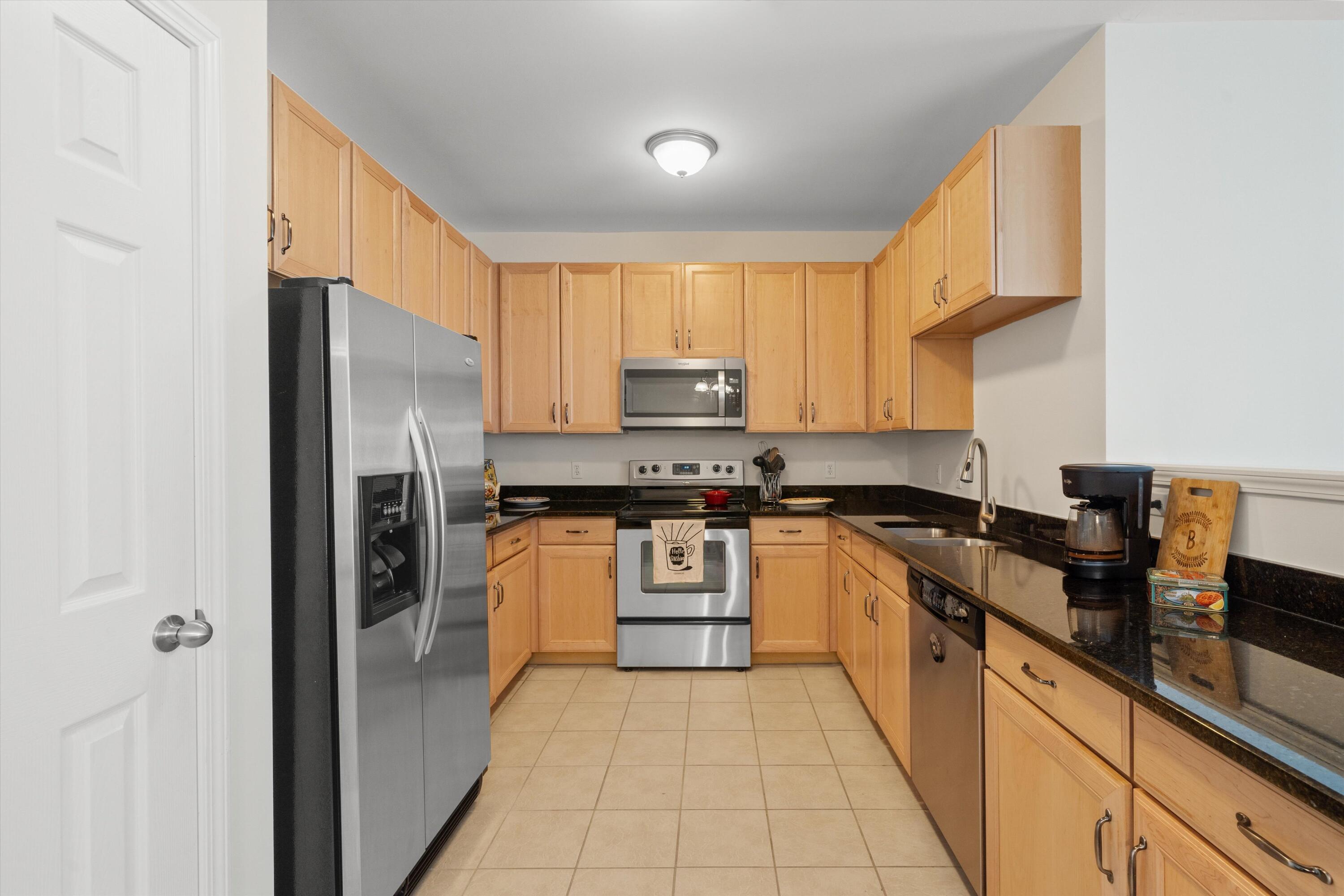 228 W Oakbrook Drive Property Photo 10