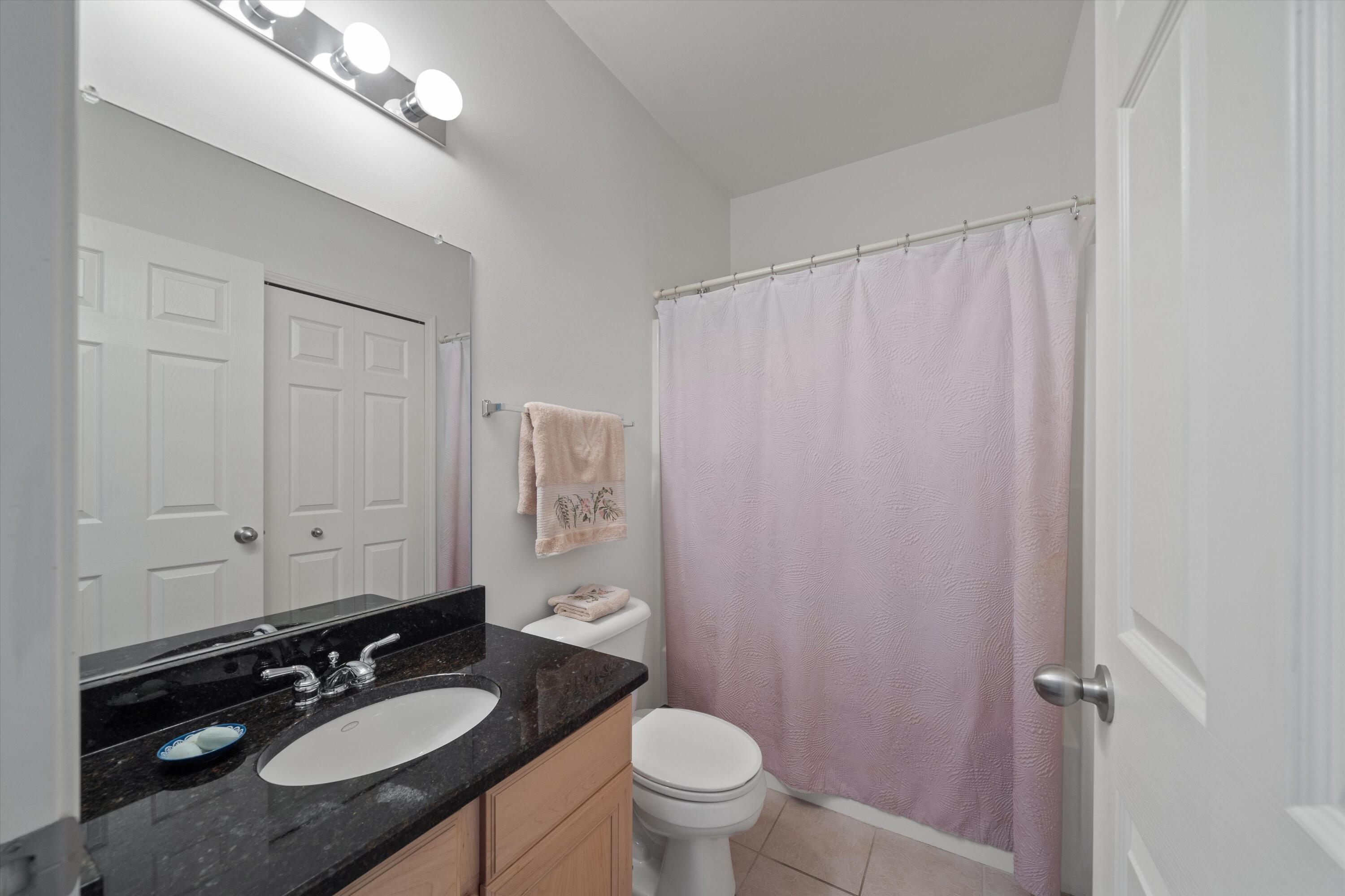 228 W Oakbrook Drive Property Photo 23
