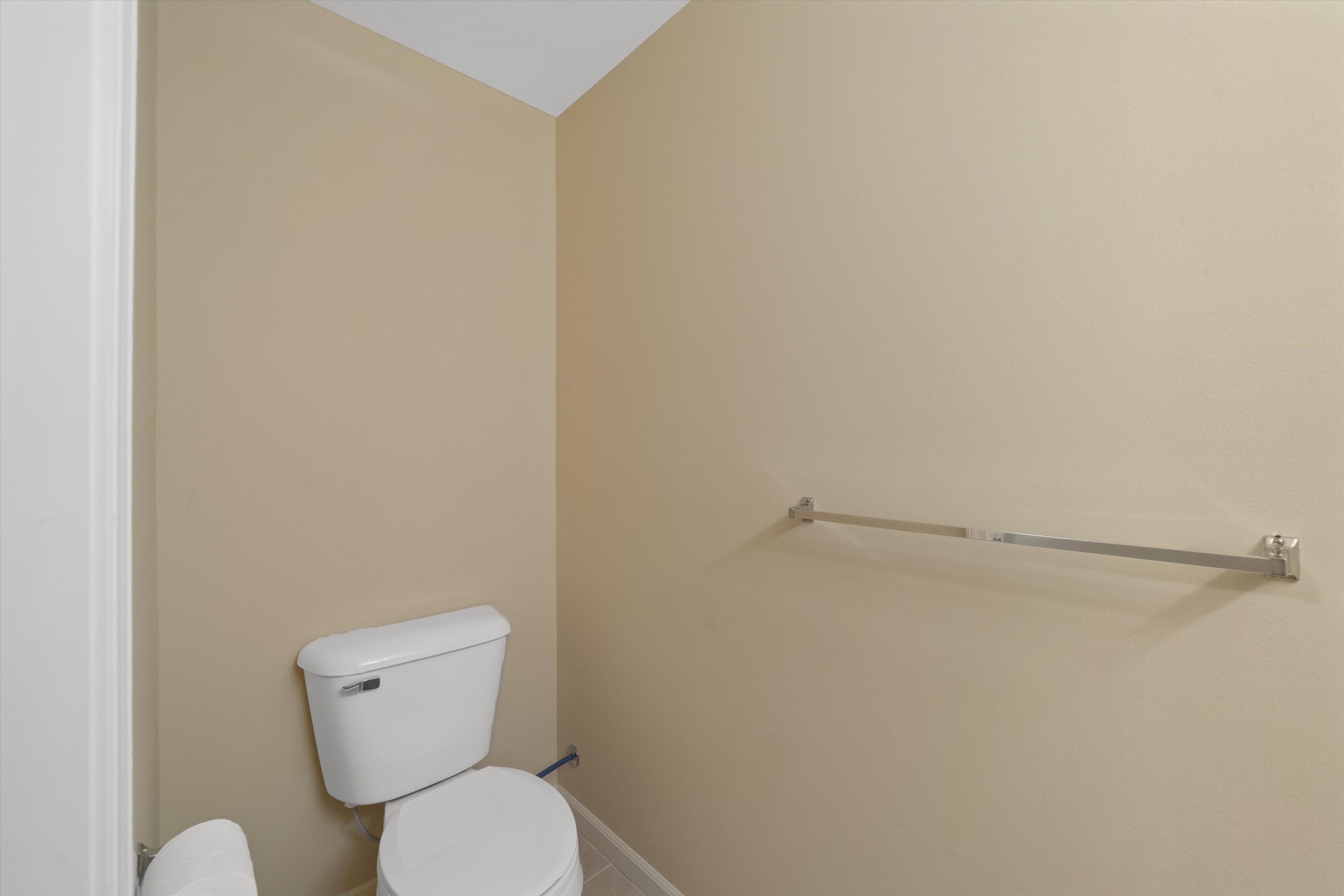 228 W Oakbrook Drive Property Photo 30