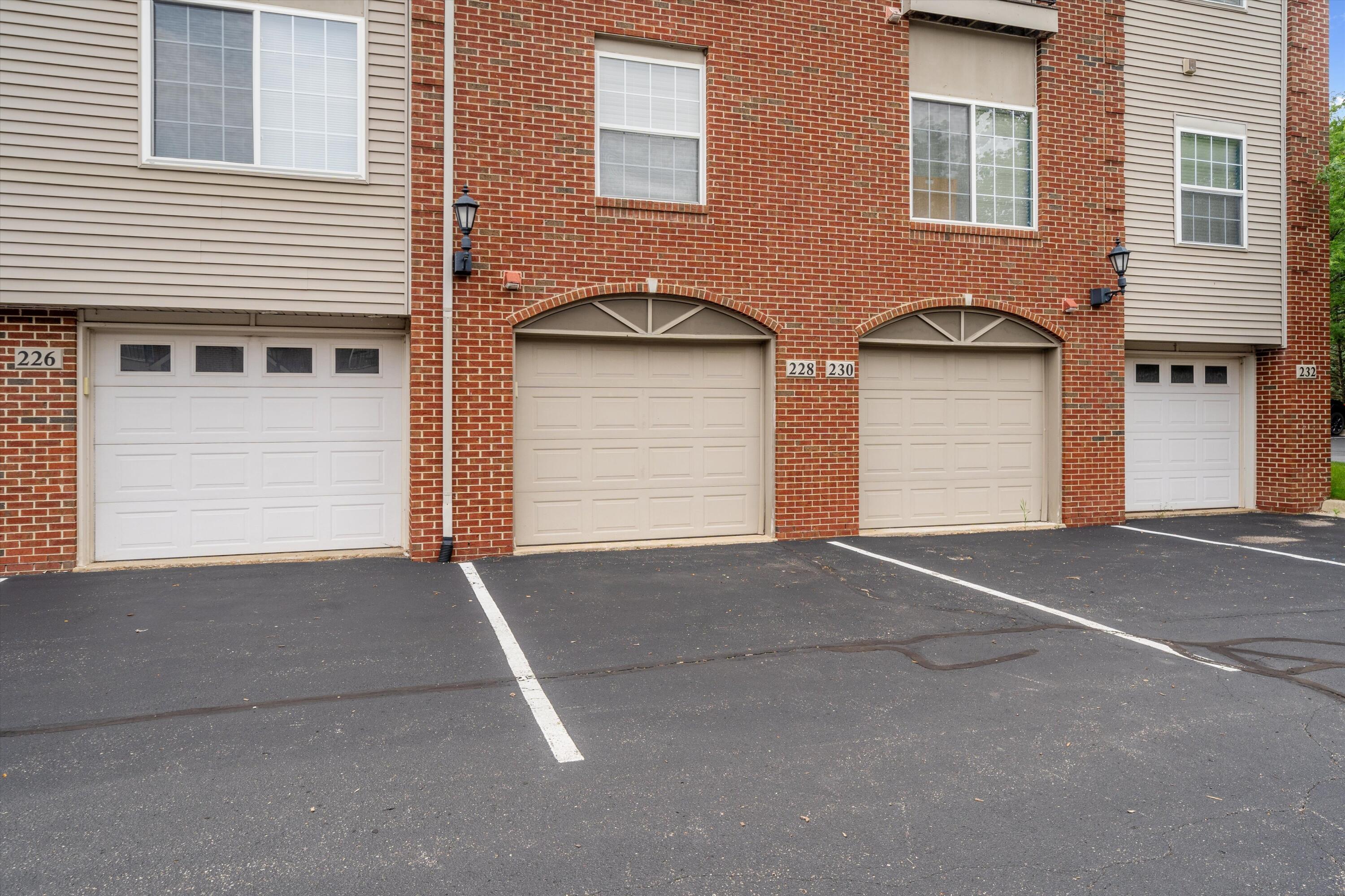 228 W Oakbrook Drive Property Photo 35