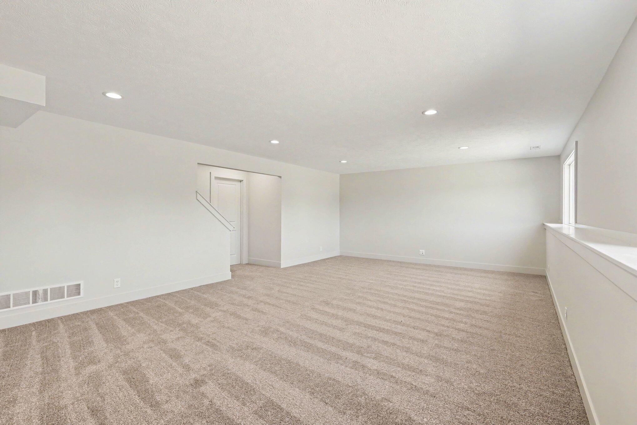 9585 Fields Drive Property Photo 23
