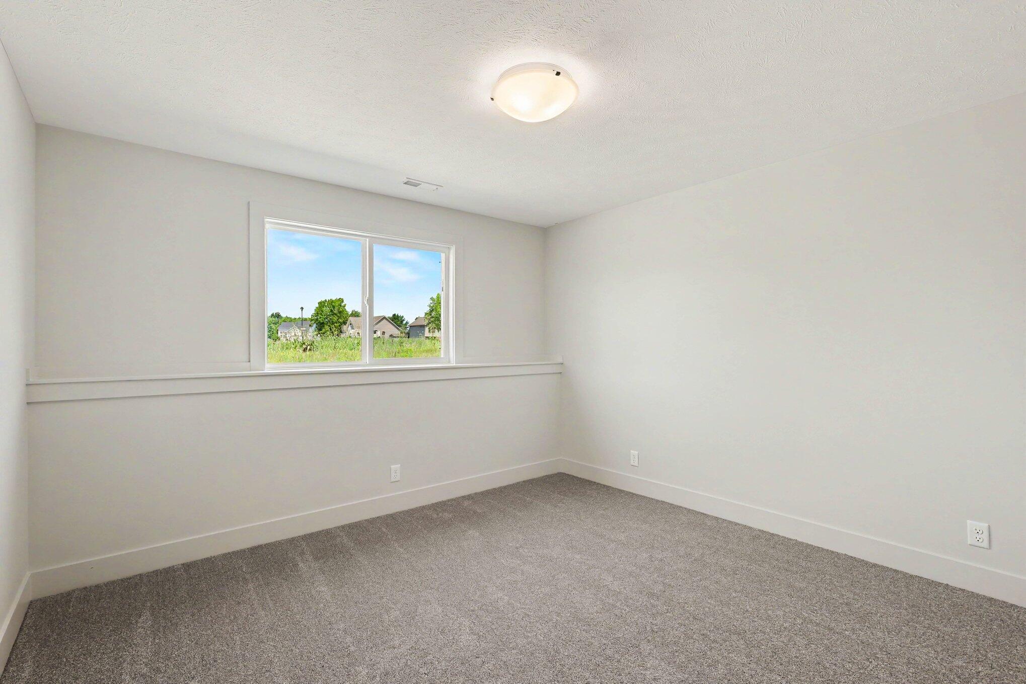 9585 Fields Drive Property Photo 24