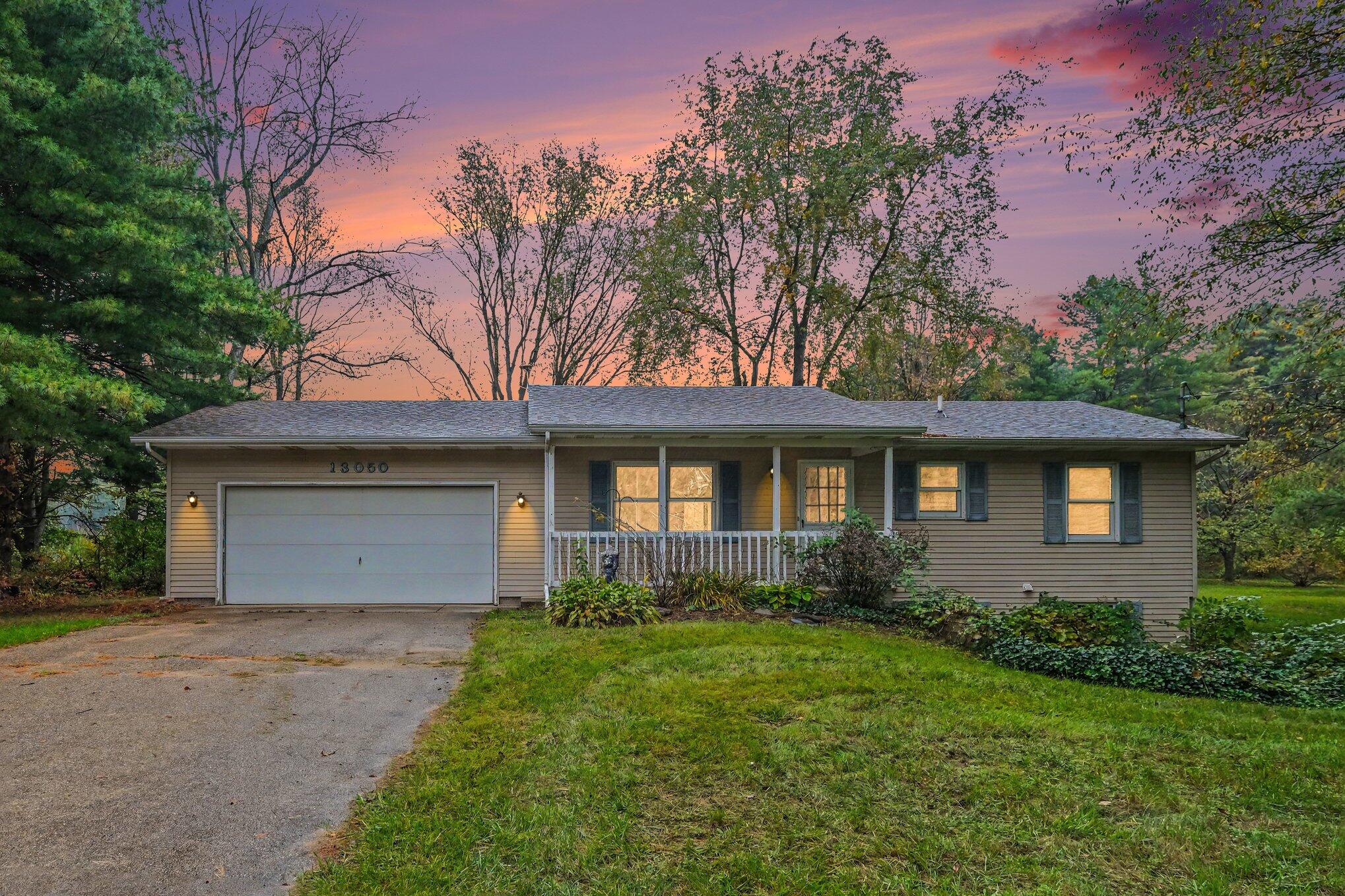 13050 Lincoln Lake Avenue Ne Property Photo 1
