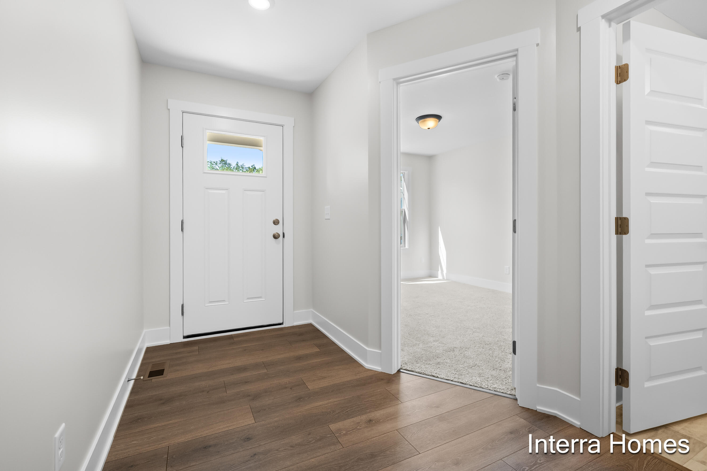 325 Round Hill Road Property Photo 2