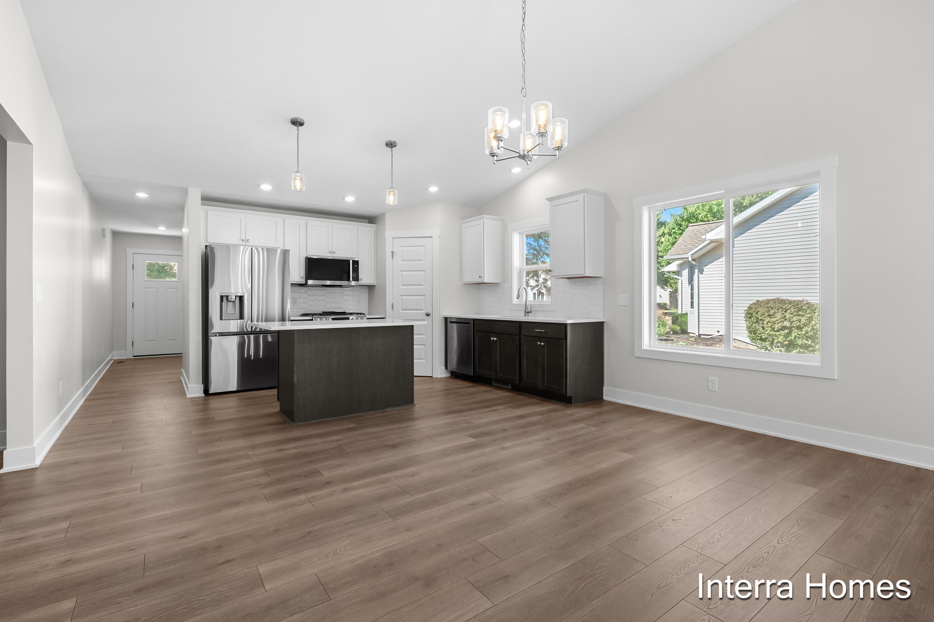 325 Round Hill Road Property Photo 11