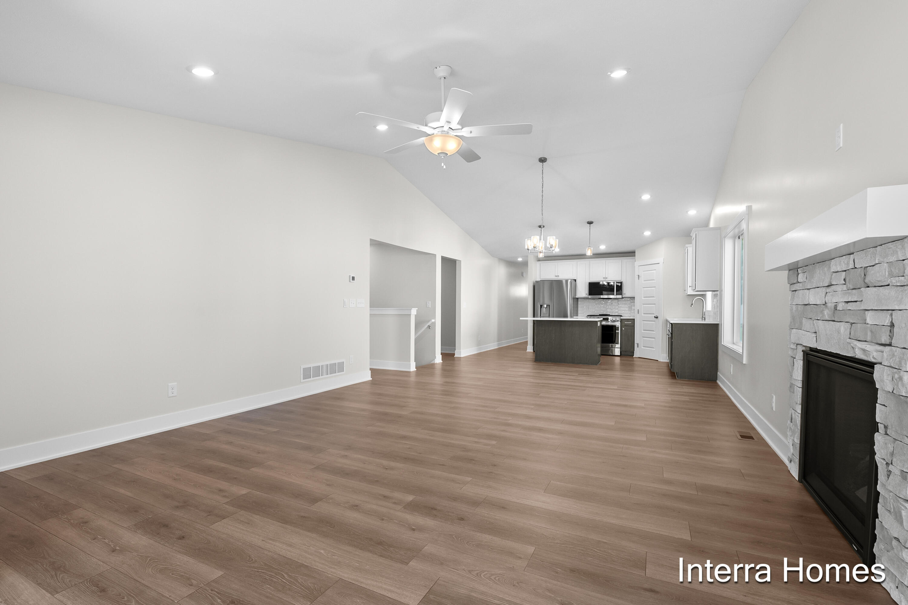 325 Round Hill Road Property Photo 14