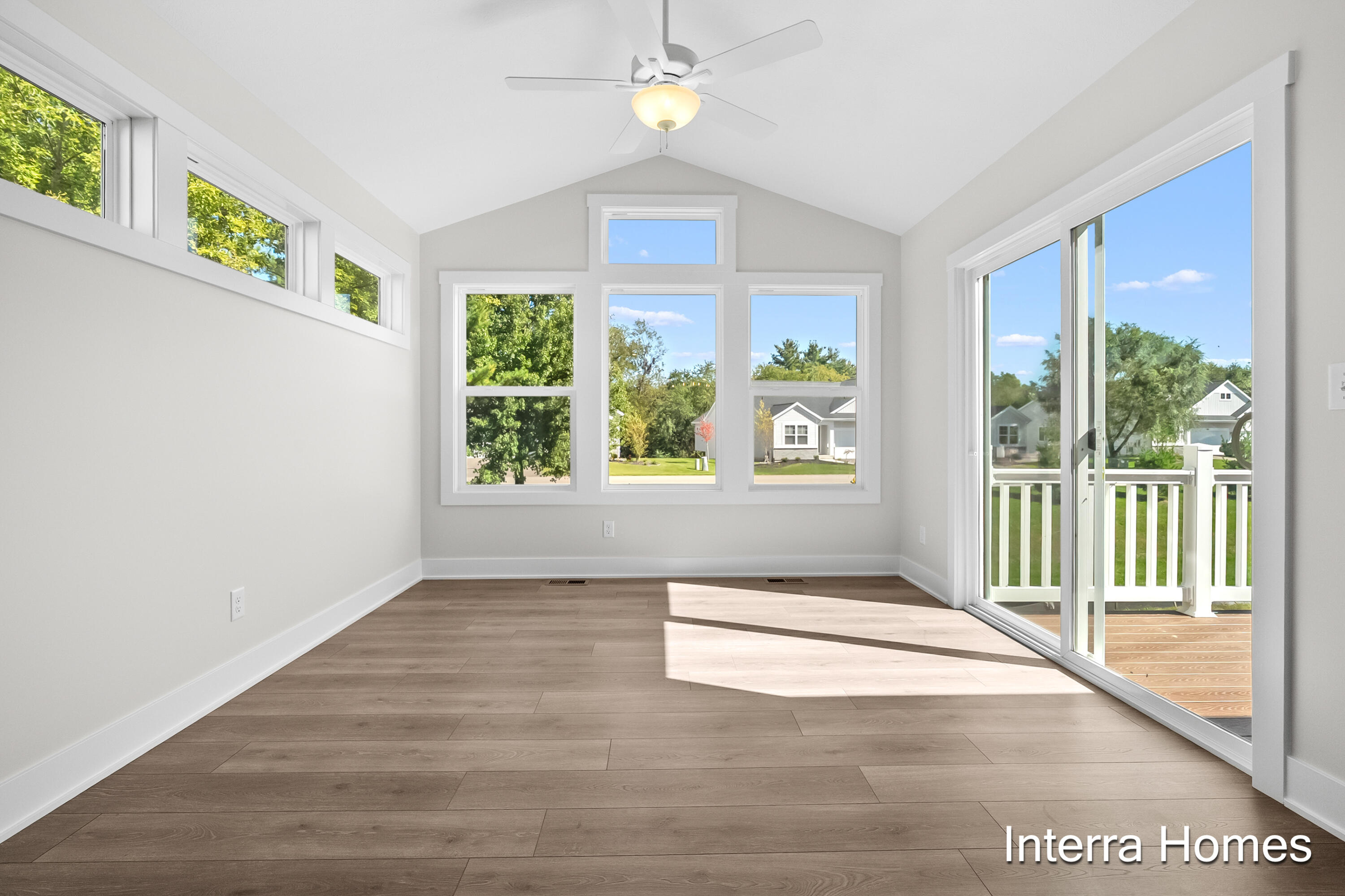 325 Round Hill Road Property Photo 15