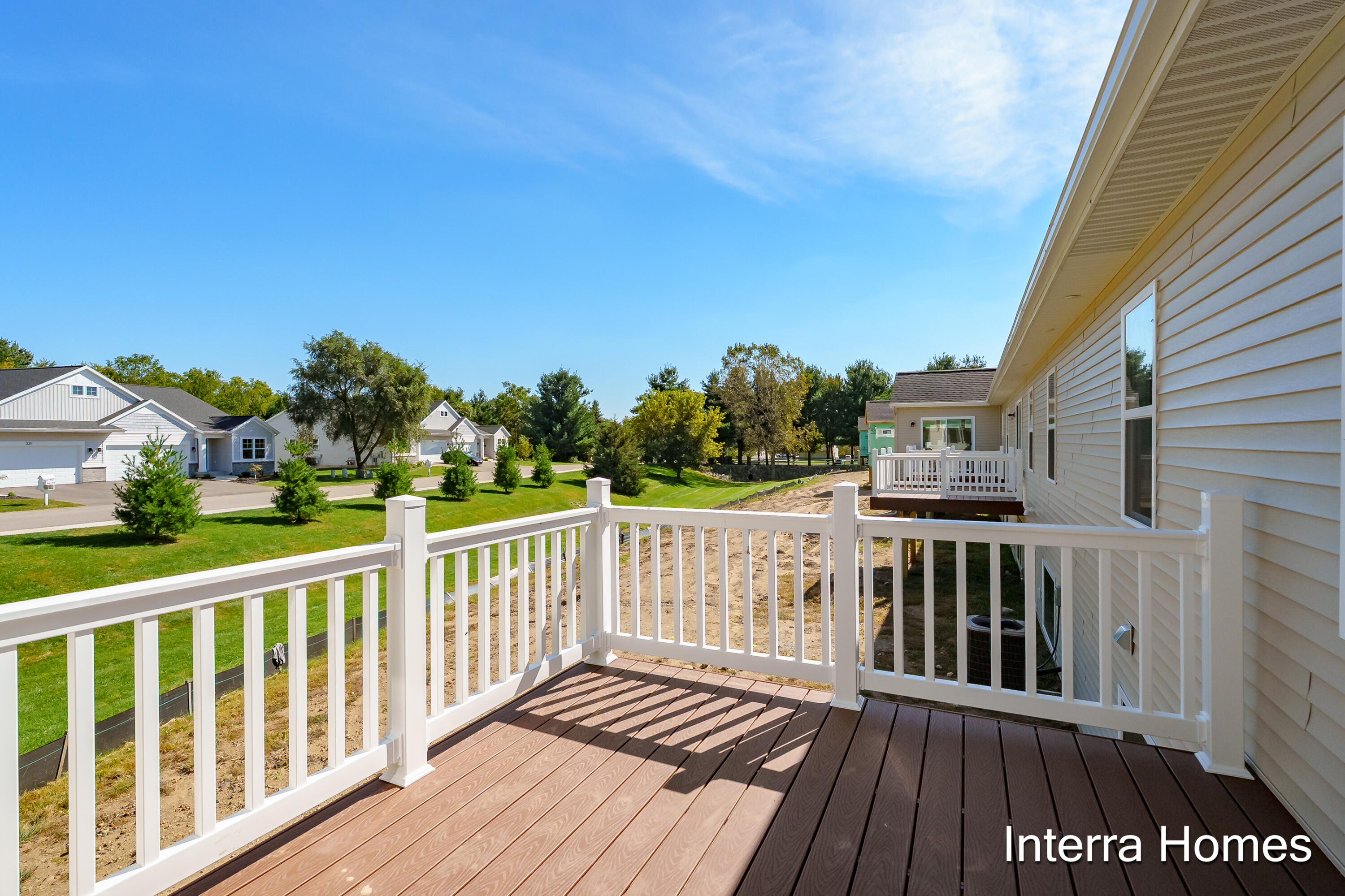 325 Round Hill Road Property Photo 17